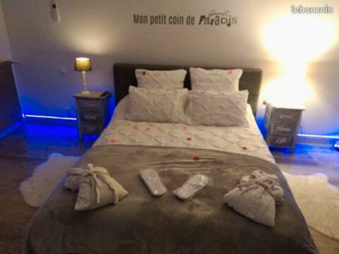 System.Collections.Generic.List`1[BluePillow.Application.SearchEngine.Dto.PhotoDto]?.ElementAt(3)?.Caption