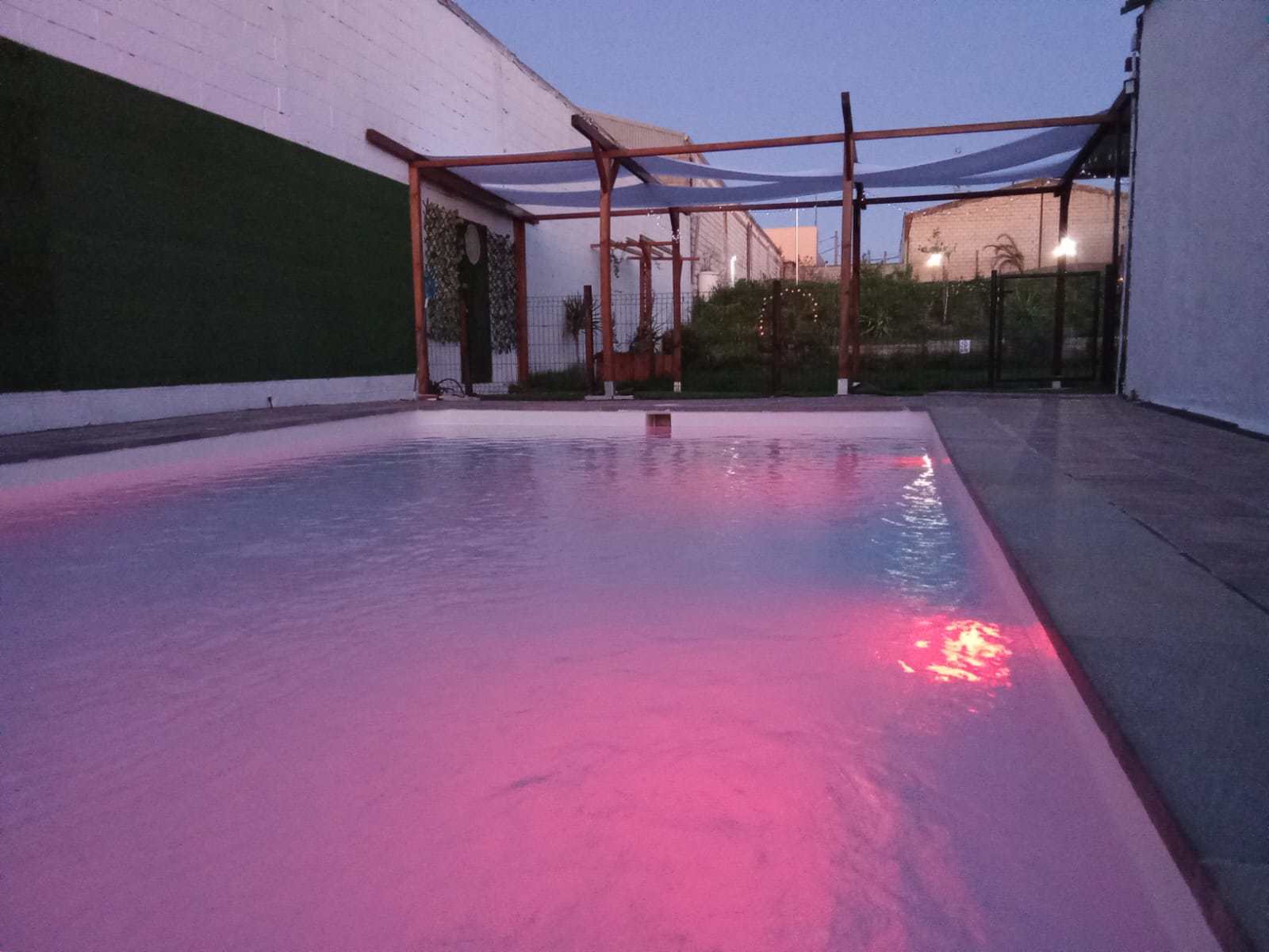 System.Collections.Generic.List`1[BluePillow.Application.SearchEngine.Dto.PhotoDto]?.ElementAt(0)?.Caption