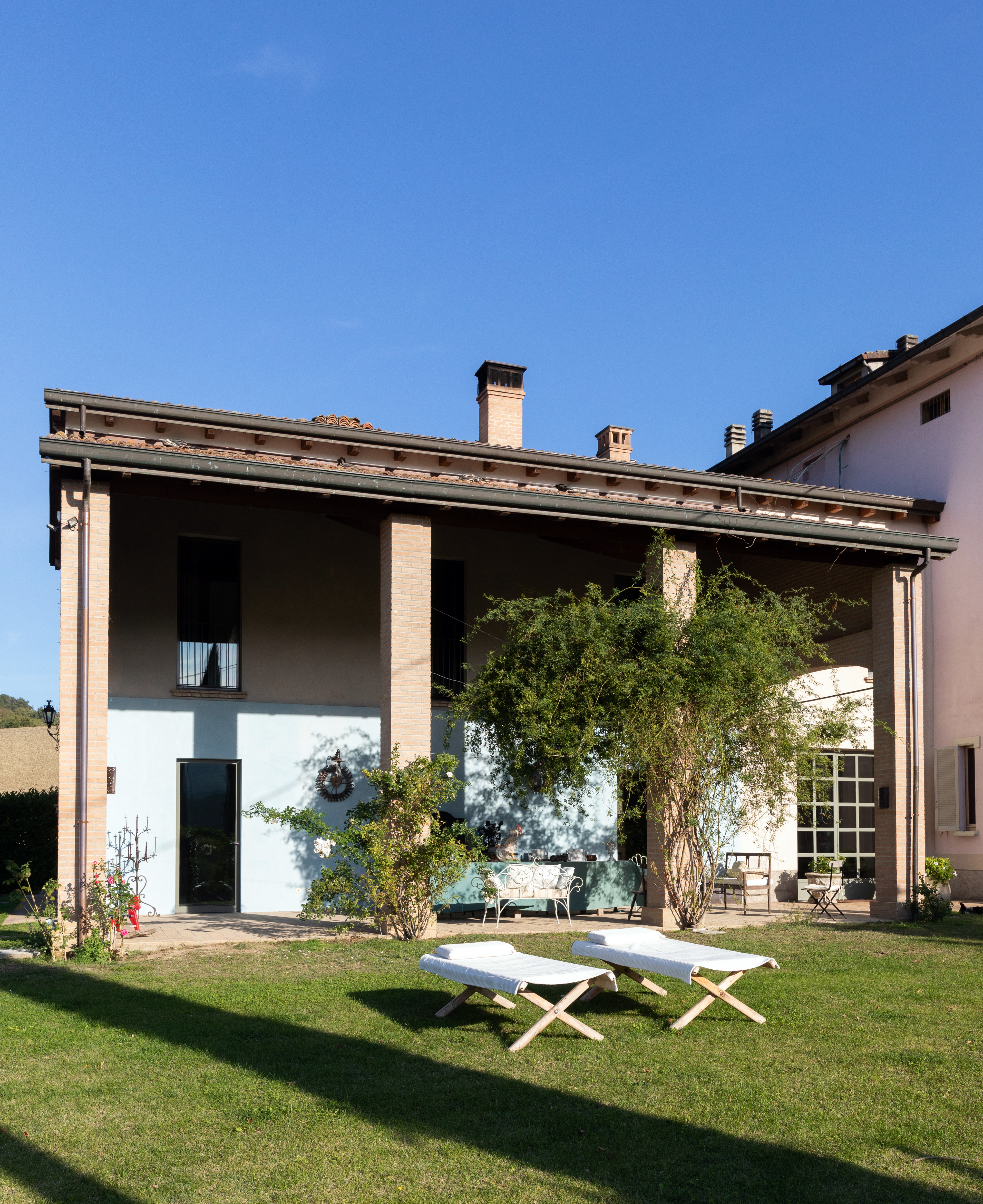 System.Collections.Generic.List`1[BluePillow.Application.SearchEngine.Dto.PhotoDto]?.ElementAt(3)?.Caption