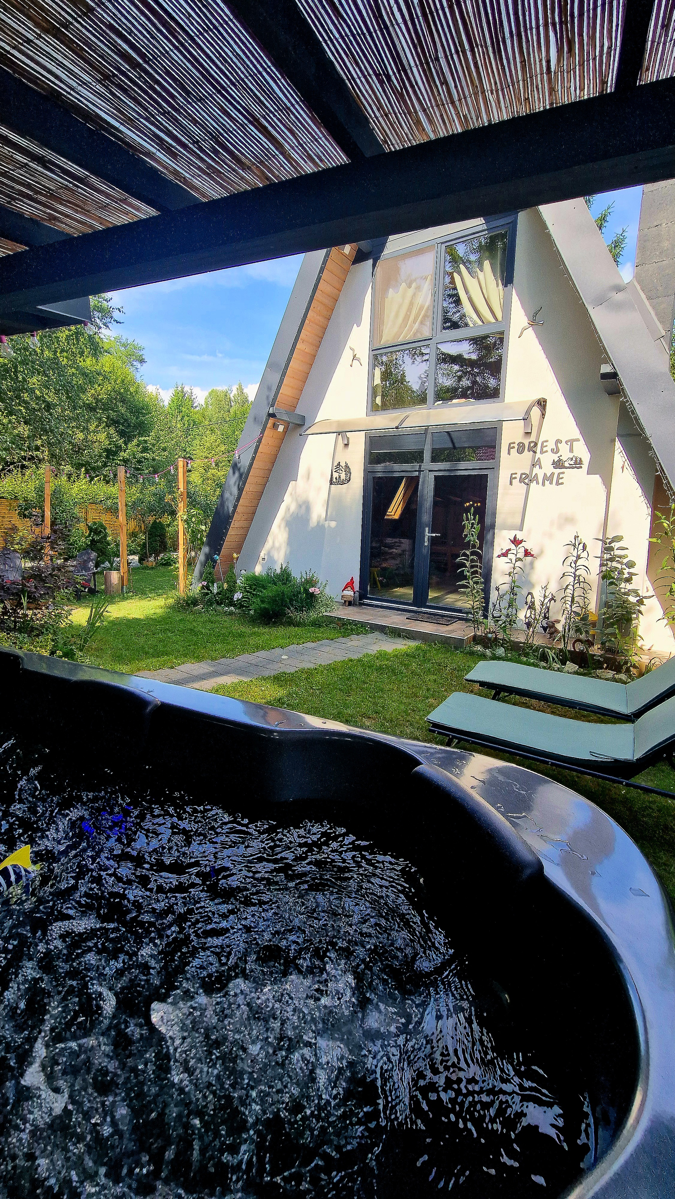 System.Collections.Generic.List`1[BluePillow.Application.SearchEngine.Dto.PhotoDto]?.ElementAt(0)?.Caption