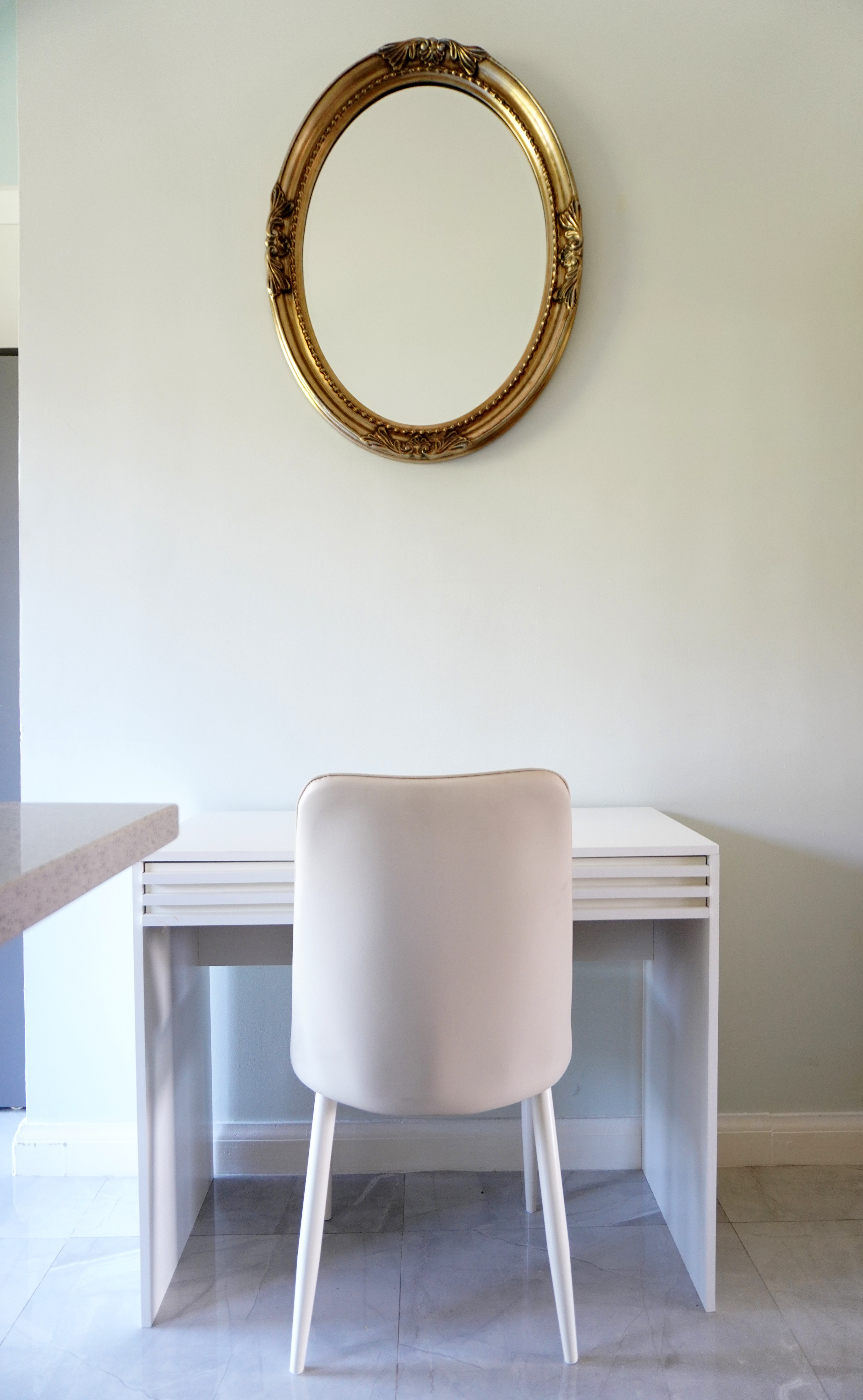 System.Collections.Generic.List`1[BluePillow.Application.SearchEngine.Dto.PhotoDto]?.ElementAt(2)?.Caption