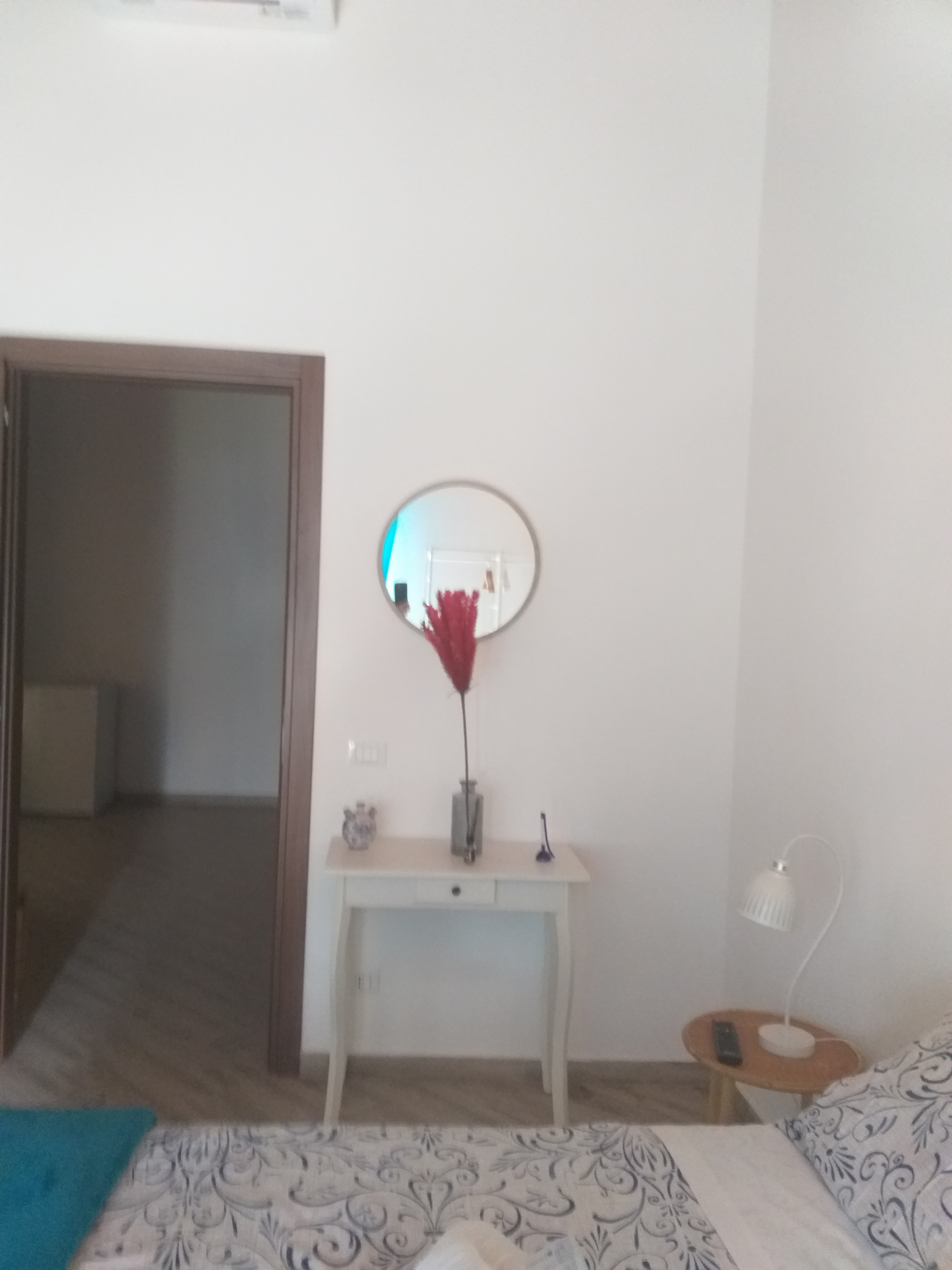 System.Collections.Generic.List`1[BluePillow.Application.SearchEngine.Dto.PhotoDto]?.ElementAt(3)?.Caption