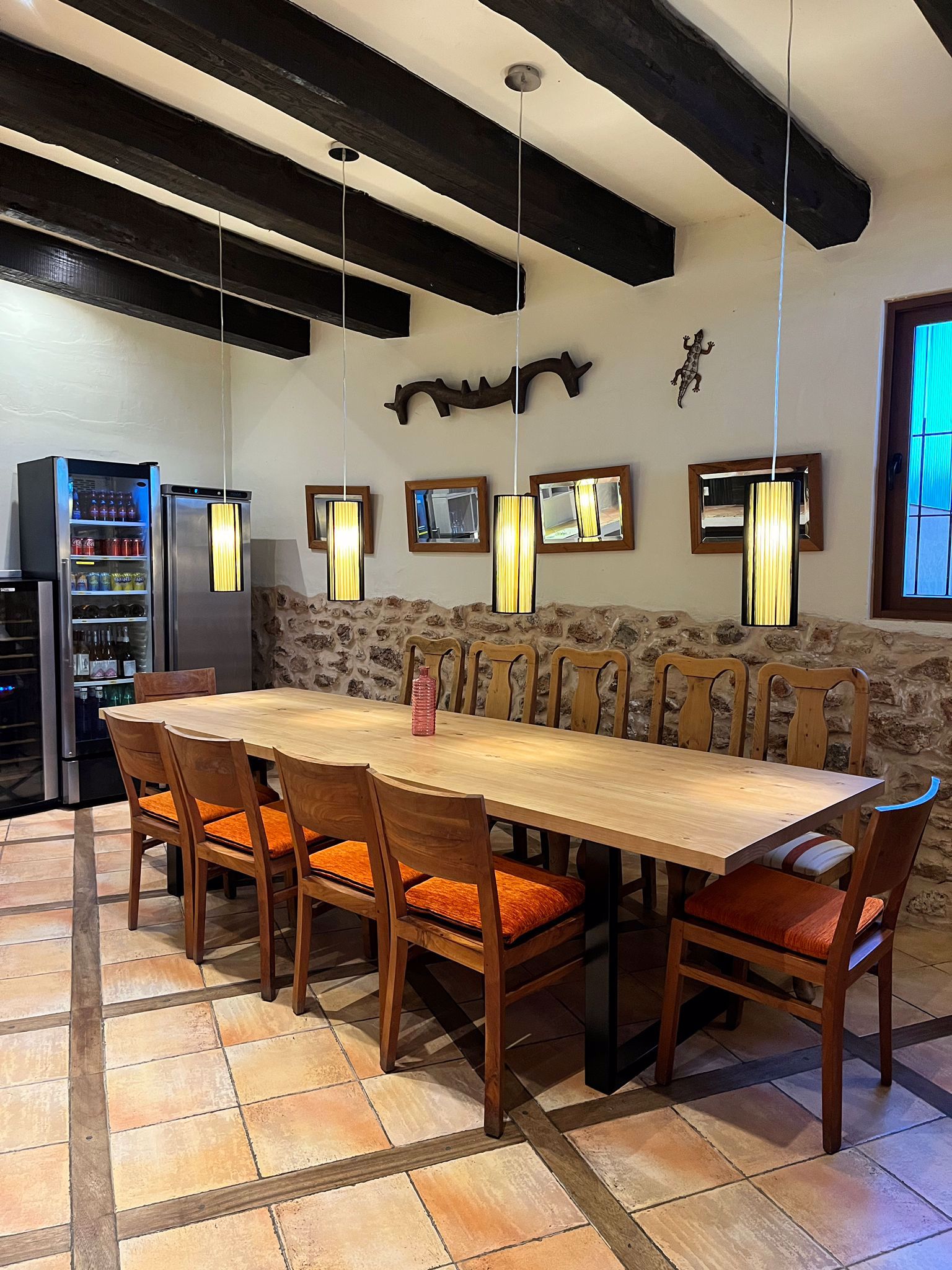 System.Collections.Generic.List`1[BluePillow.Application.SearchEngine.Dto.PhotoDto]?.ElementAt(2)?.Caption