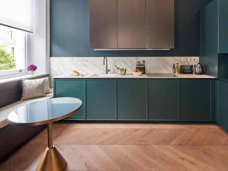 System.Collections.Generic.List`1[BluePillow.Application.SearchEngine.Dto.PhotoDto]?.ElementAt(3)?.Caption