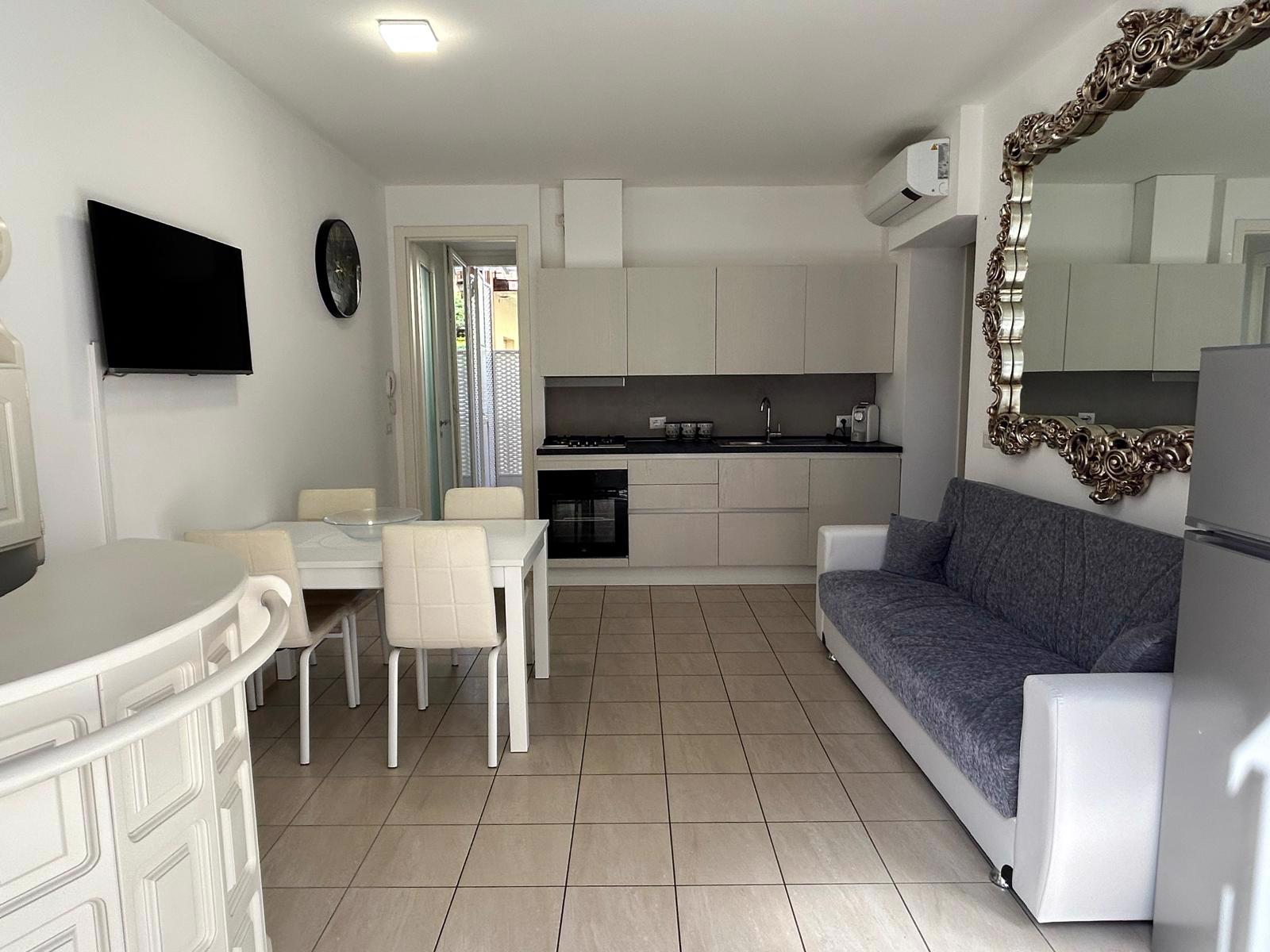 System.Collections.Generic.List`1[BluePillow.Application.SearchEngine.Dto.PhotoDto]?.ElementAt(3)?.Caption