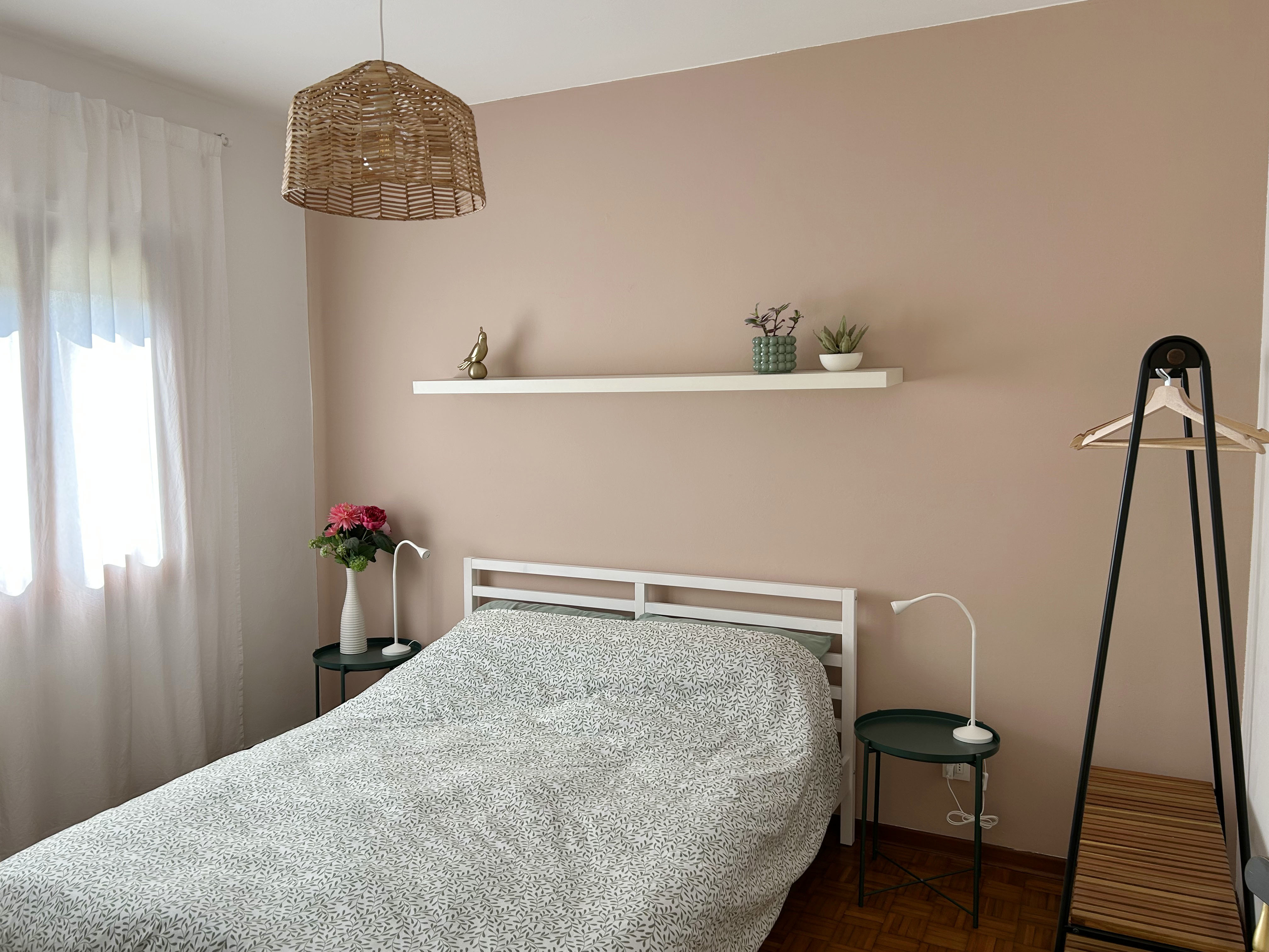 System.Collections.Generic.List`1[BluePillow.Application.SearchEngine.Dto.PhotoDto]?.ElementAt(1)?.Caption