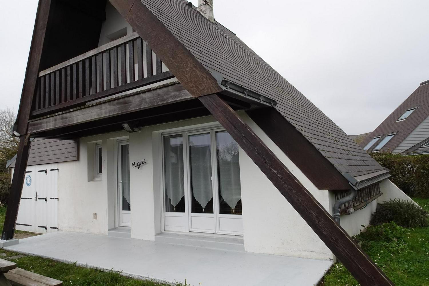 System.Collections.Generic.List`1[BluePillow.Application.SearchEngine.Dto.PhotoDto]?.ElementAt(3)?.Caption