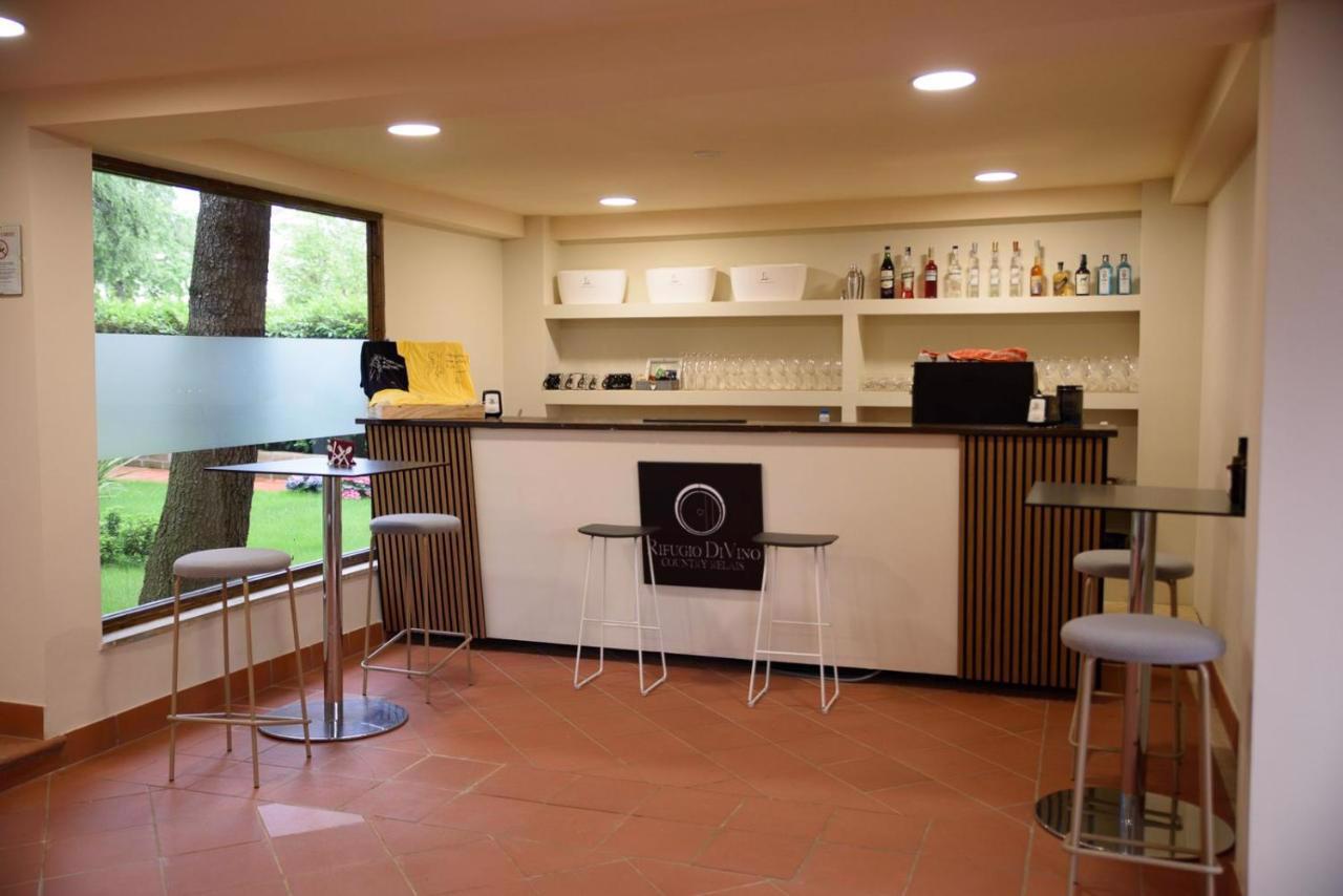 System.Collections.Generic.List`1[BluePillow.Application.SearchEngine.Dto.PhotoDto]?.ElementAt(3)?.Caption