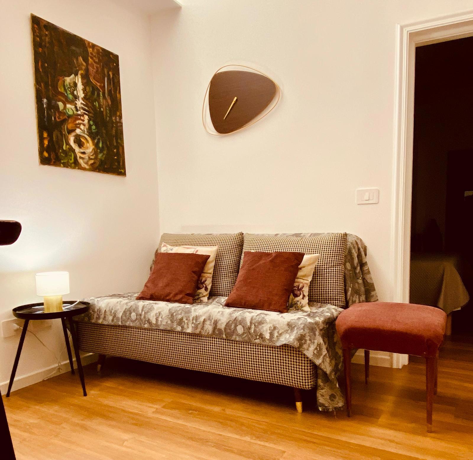 System.Collections.Generic.List`1[BluePillow.Application.SearchEngine.Dto.PhotoDto]?.ElementAt(2)?.Caption