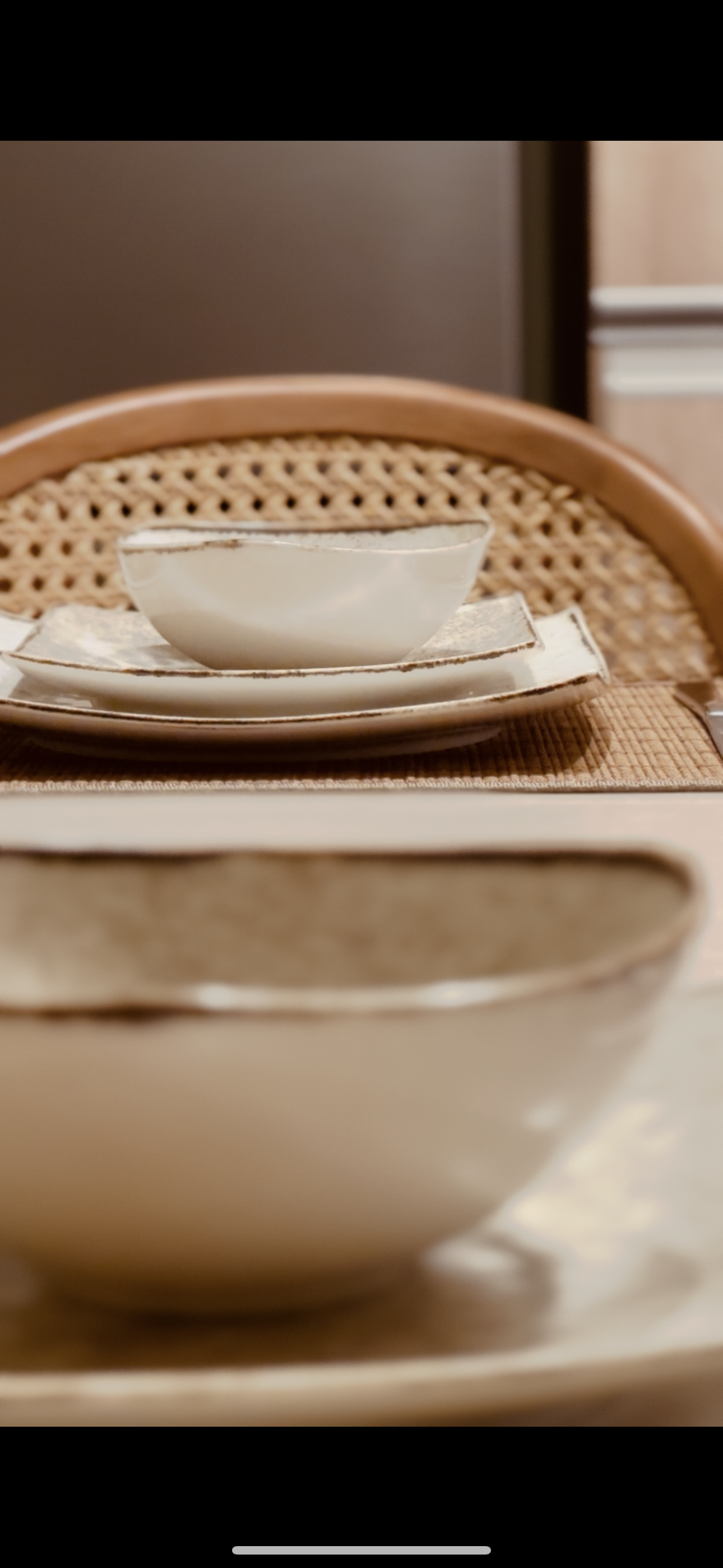 System.Collections.Generic.List`1[BluePillow.Application.SearchEngine.Dto.PhotoDto]?.ElementAt(1)?.Caption