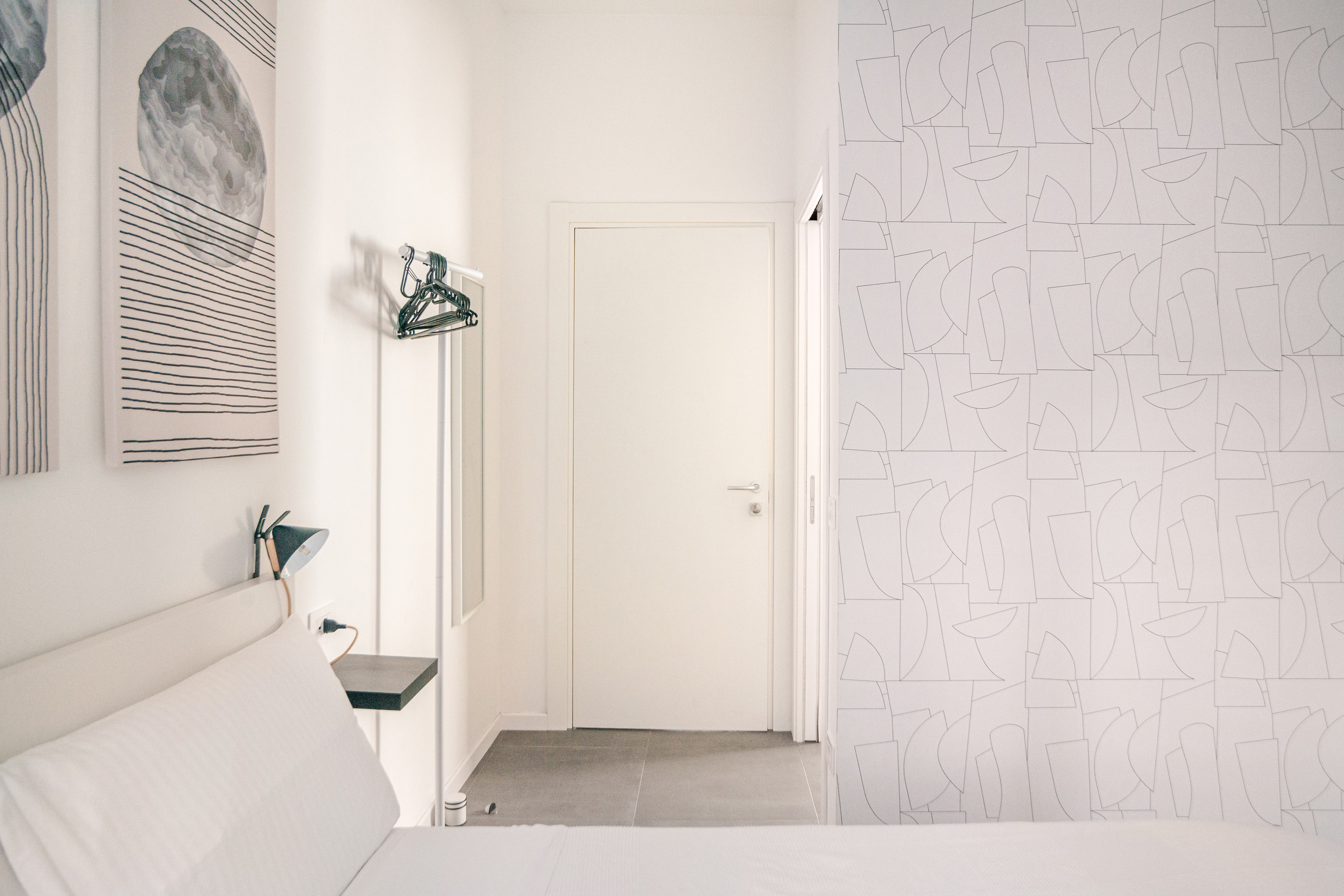 System.Collections.Generic.List`1[BluePillow.Application.SearchEngine.Dto.PhotoDto]?.ElementAt(3)?.Caption