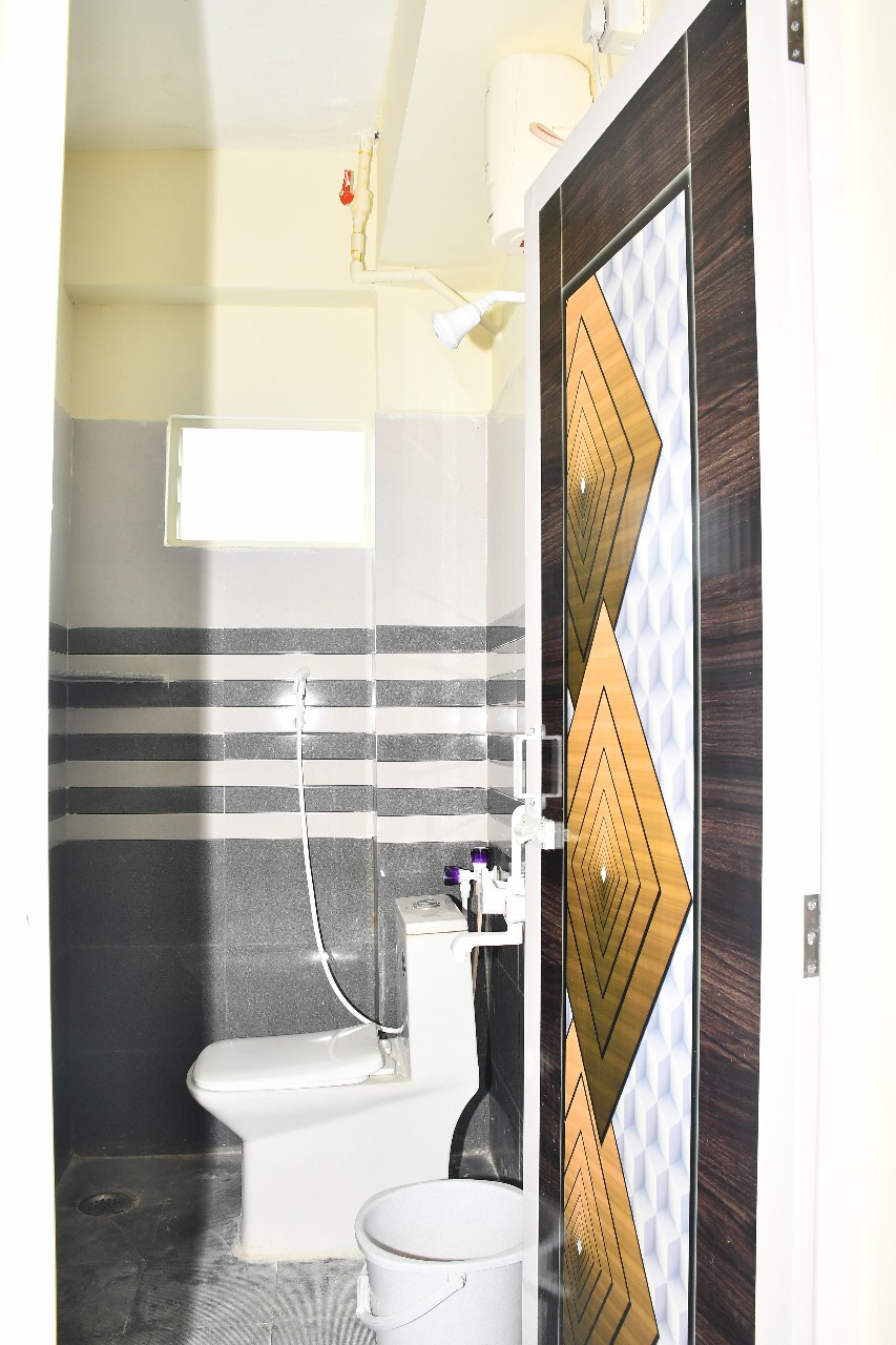 System.Collections.Generic.List`1[BluePillow.Application.SearchEngine.Dto.PhotoDto]?.ElementAt(3)?.Caption