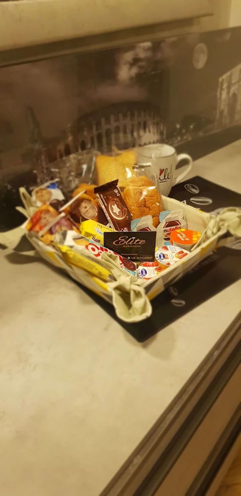 System.Collections.Generic.List`1[BluePillow.Application.SearchEngine.Dto.PhotoDto]?.ElementAt(2)?.Caption