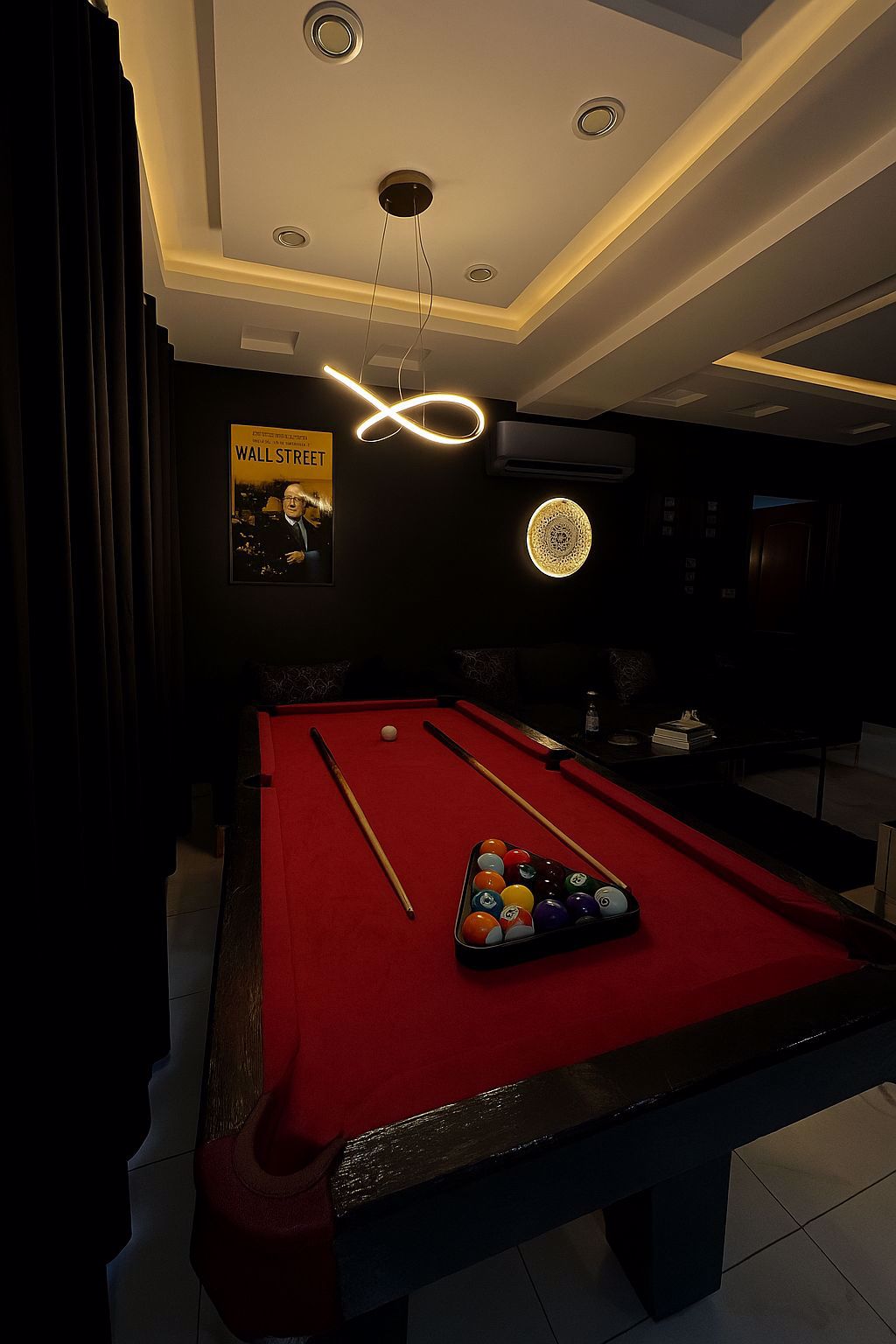 System.Collections.Generic.List`1[BluePillow.Application.SearchEngine.Dto.PhotoDto]?.ElementAt(1)?.Caption