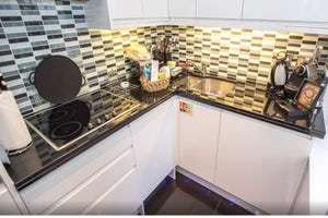 System.Collections.Generic.List`1[BluePillow.Application.SearchEngine.Dto.PhotoDto]?.ElementAt(2)?.Caption