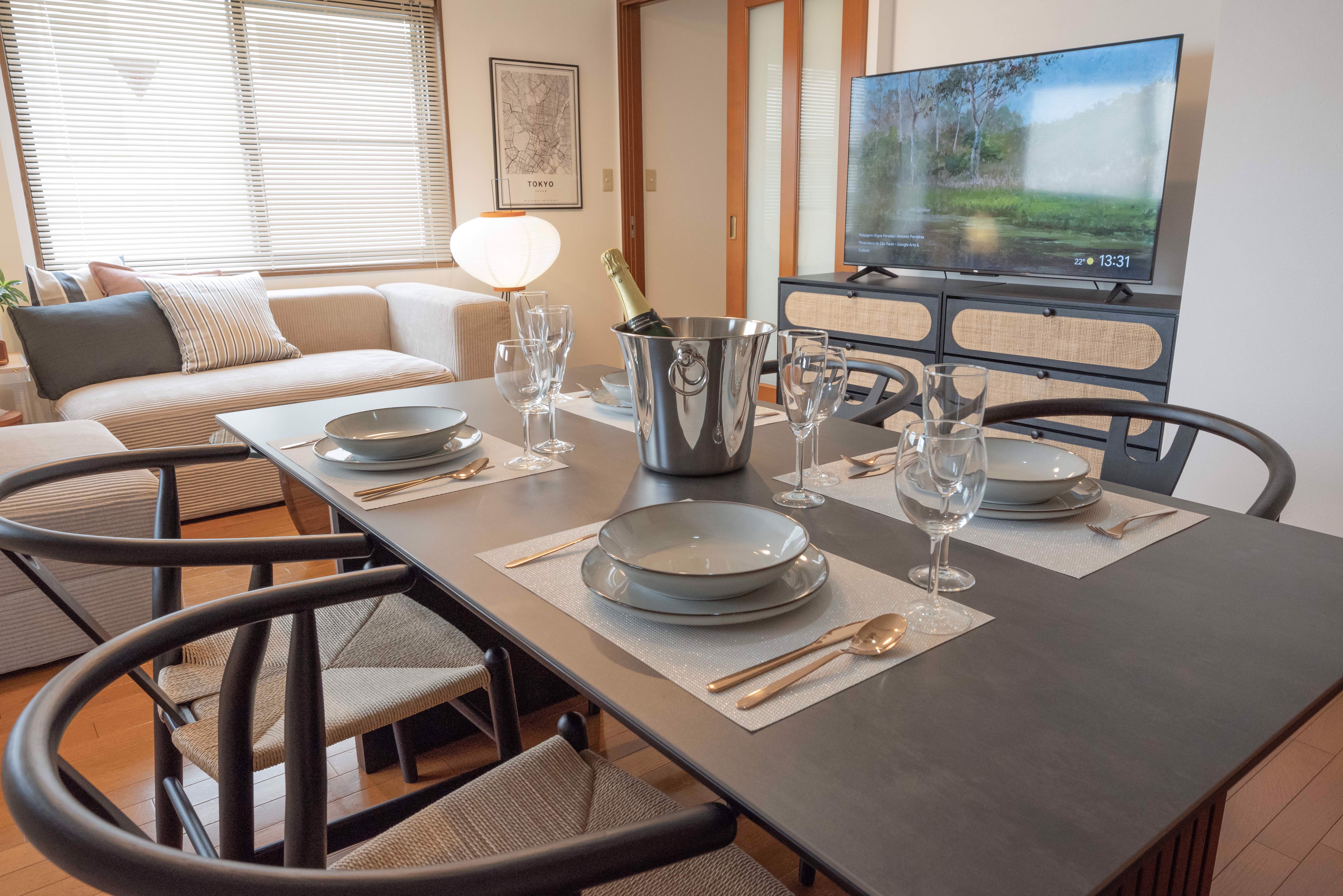 System.Collections.Generic.List`1[BluePillow.Application.SearchEngine.Dto.PhotoDto]?.ElementAt(1)?.Caption