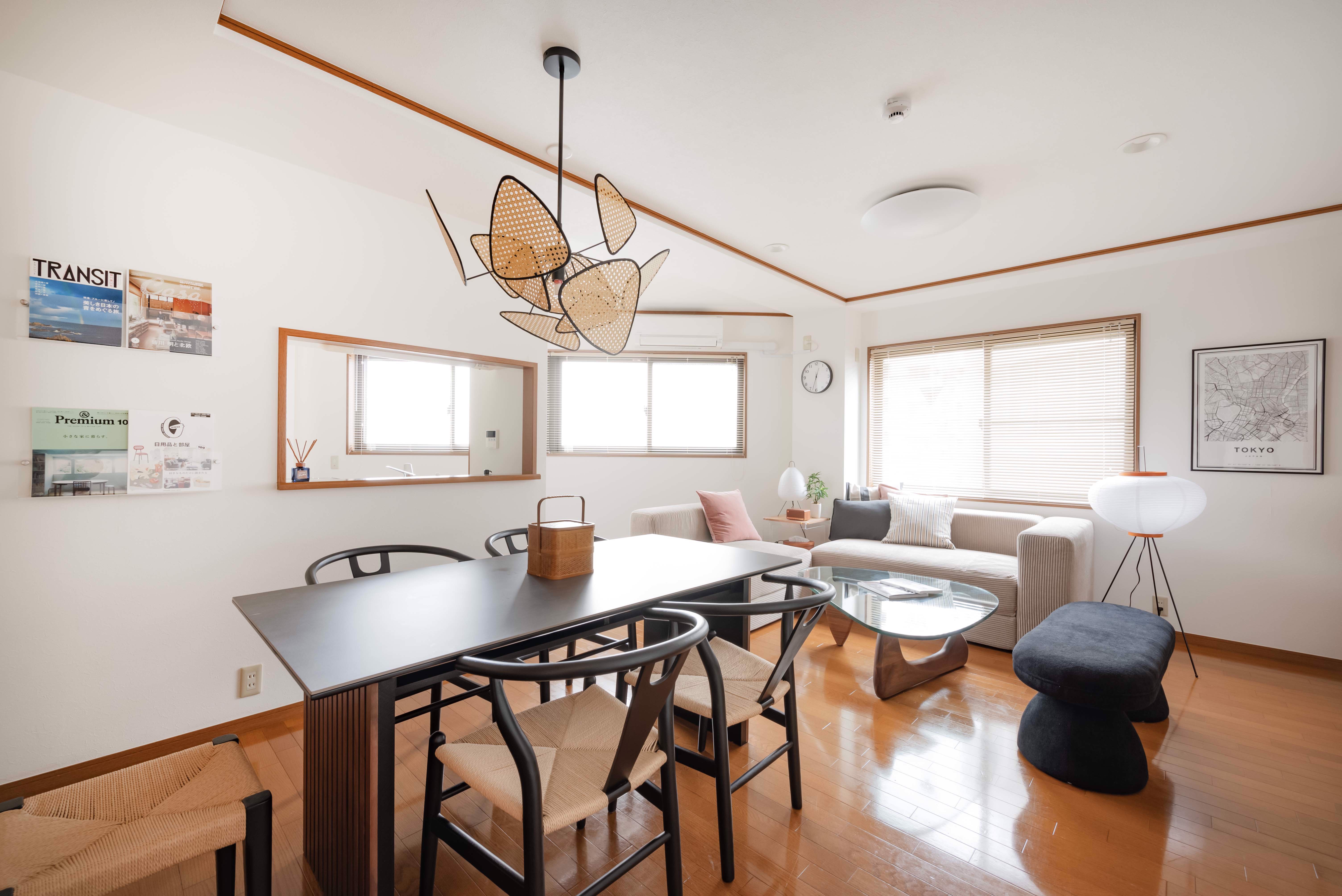 System.Collections.Generic.List`1[BluePillow.Application.SearchEngine.Dto.PhotoDto]?.ElementAt(2)?.Caption