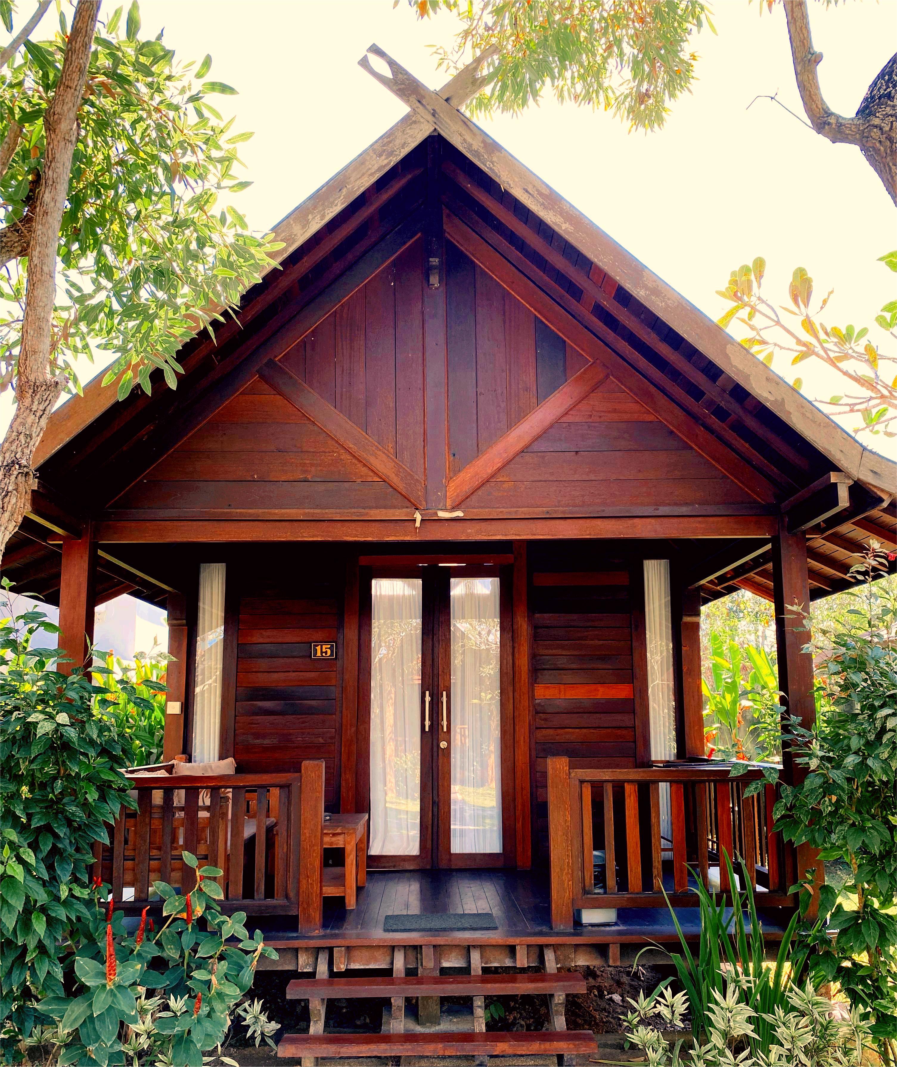 System.Collections.Generic.List`1[BluePillow.Application.SearchEngine.Dto.PhotoDto]?.ElementAt(0)?.Caption