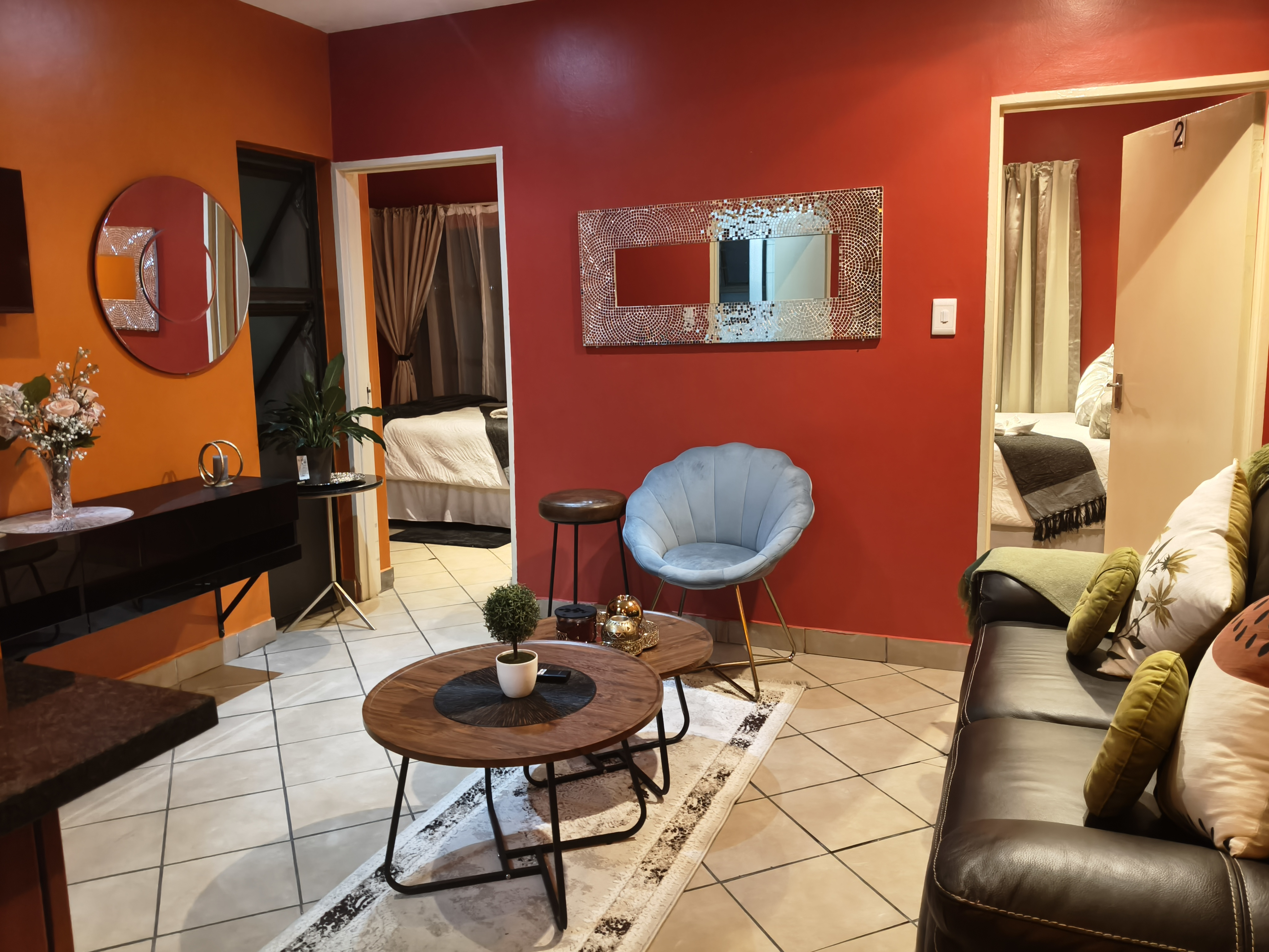 System.Collections.Generic.List`1[BluePillow.Application.SearchEngine.Dto.PhotoDto]?.ElementAt(2)?.Caption