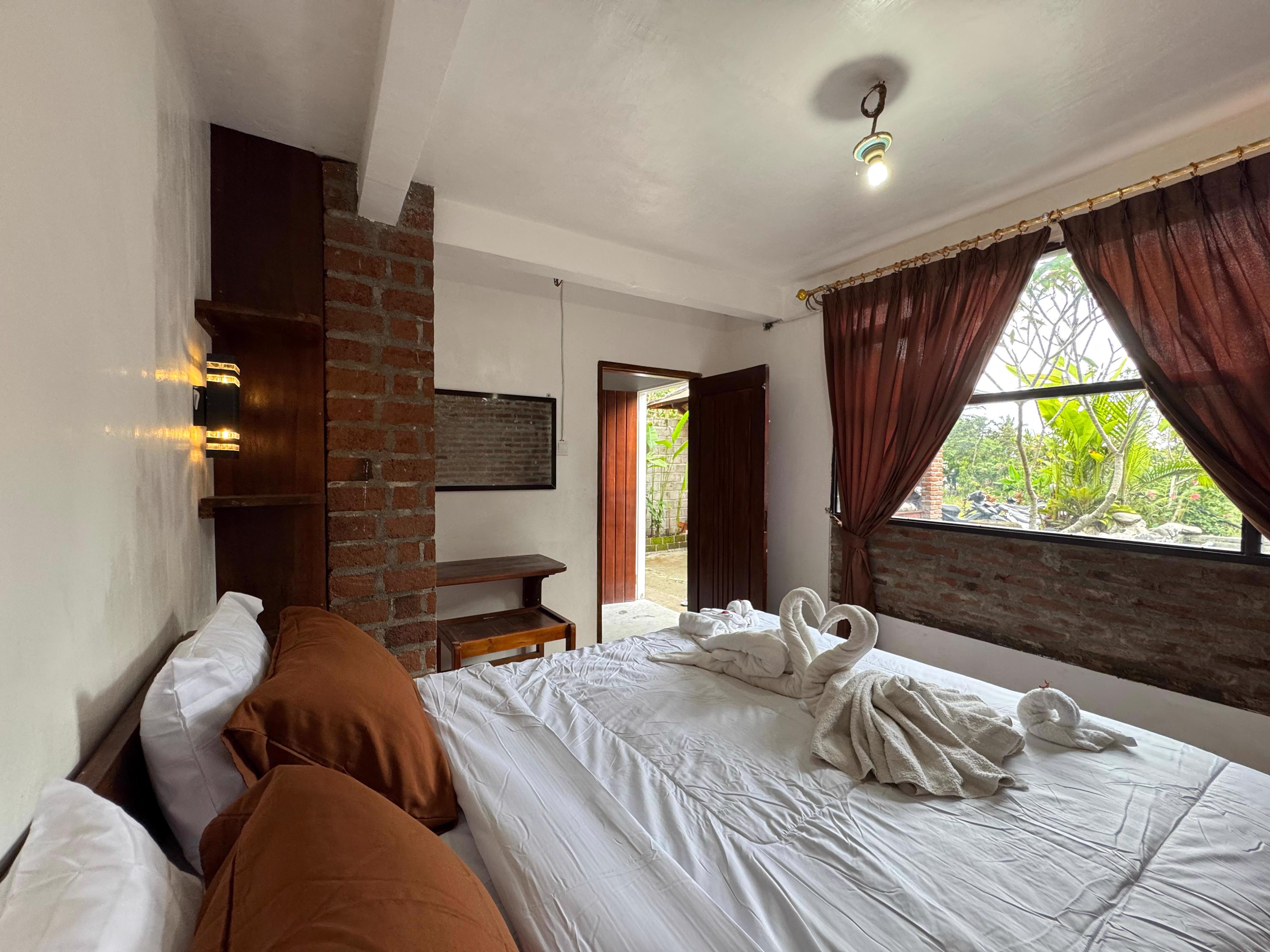 System.Collections.Generic.List`1[BluePillow.Application.SearchEngine.Dto.PhotoDto]?.ElementAt(0)?.Caption