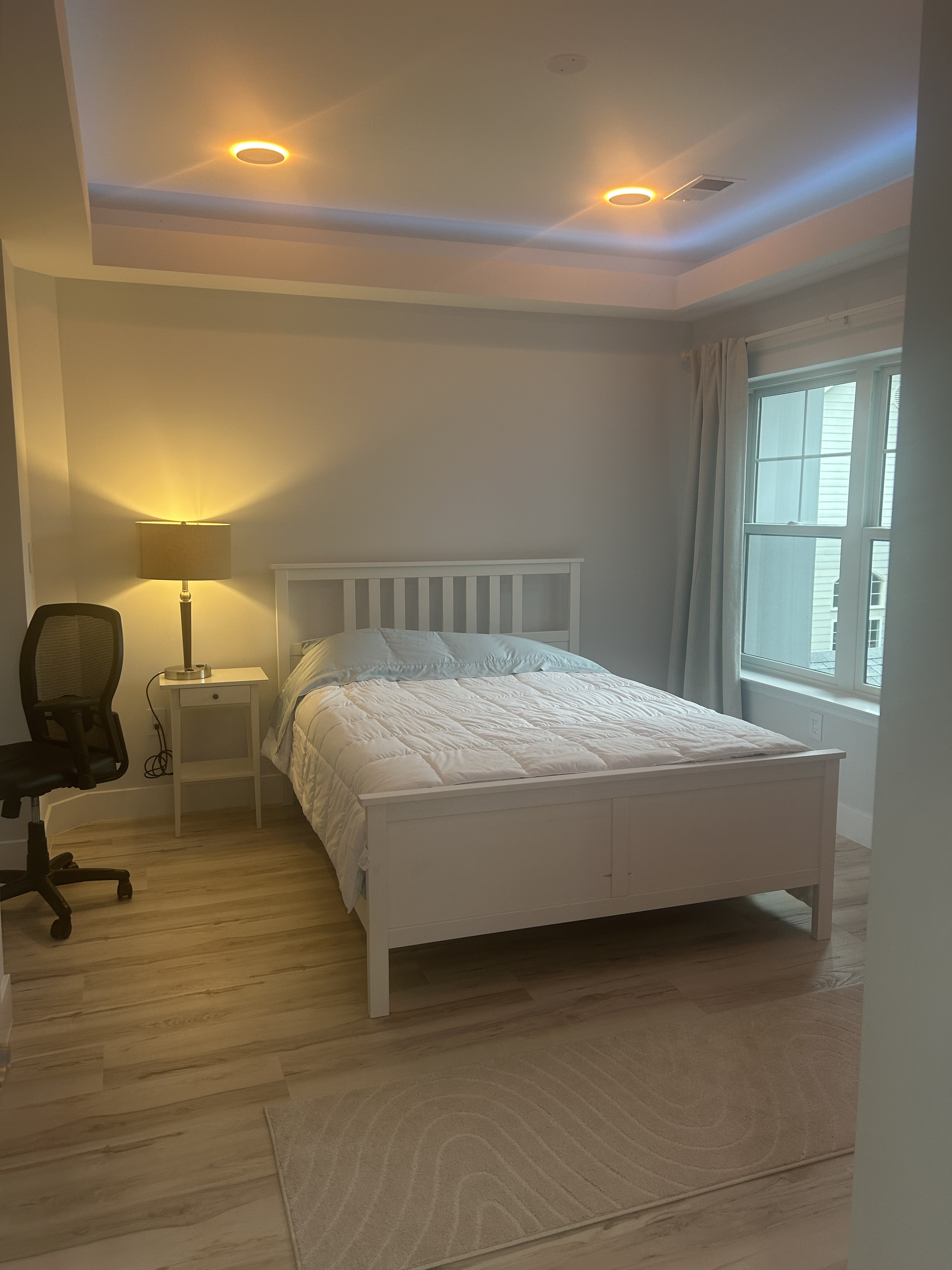 System.Collections.Generic.List`1[BluePillow.Application.SearchEngine.Dto.PhotoDto]?.ElementAt(3)?.Caption