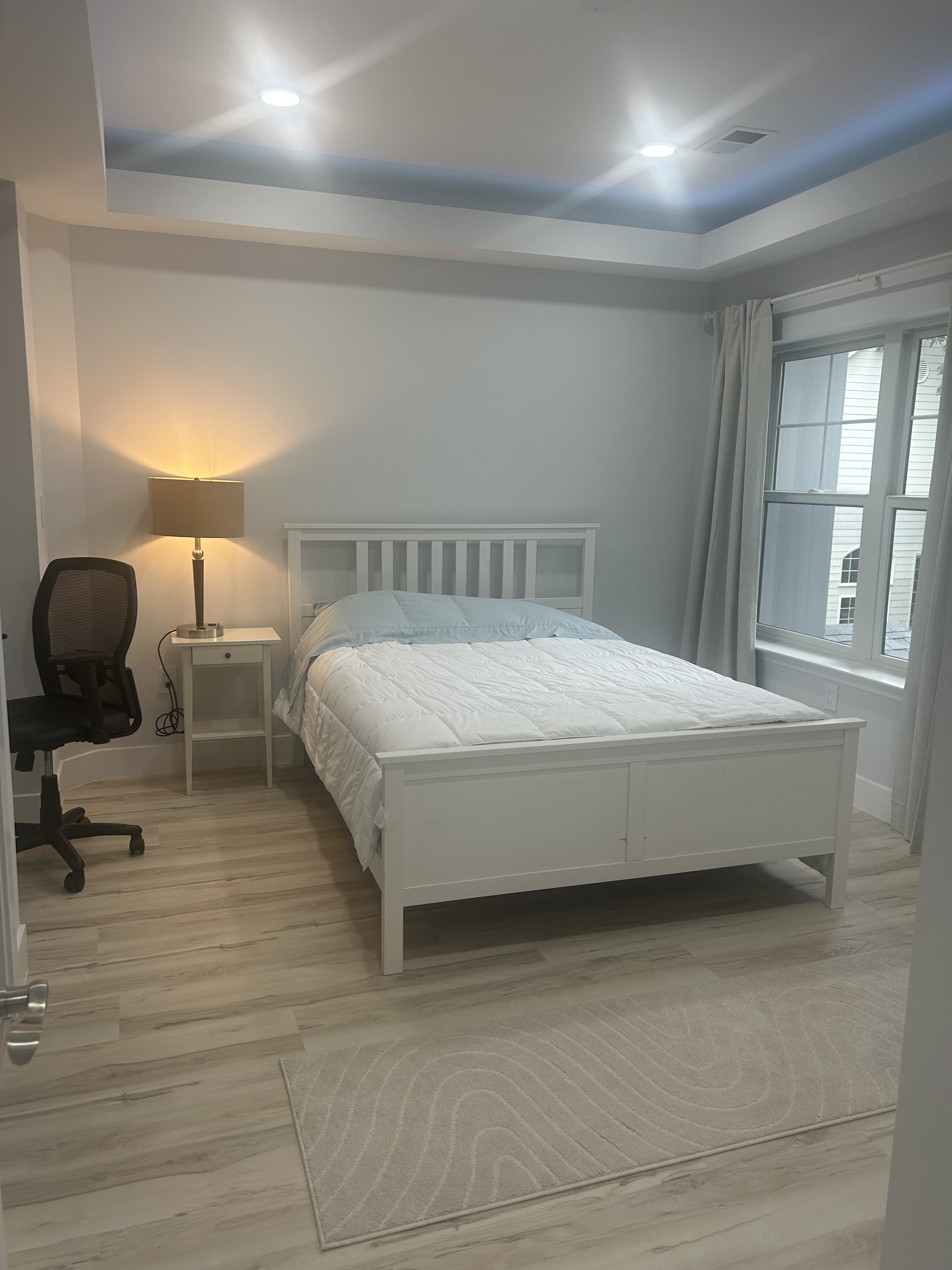 System.Collections.Generic.List`1[BluePillow.Application.SearchEngine.Dto.PhotoDto]?.ElementAt(1)?.Caption