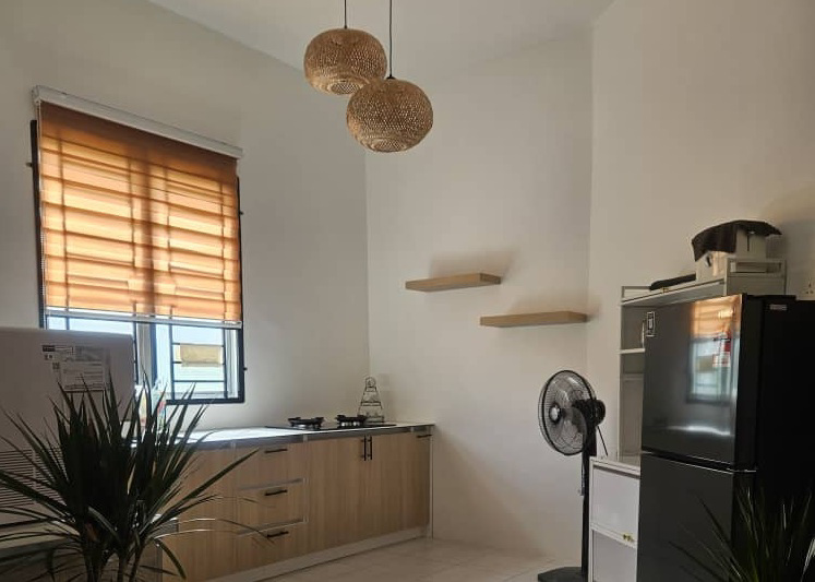 System.Collections.Generic.List`1[BluePillow.Application.SearchEngine.Dto.PhotoDto]?.ElementAt(3)?.Caption