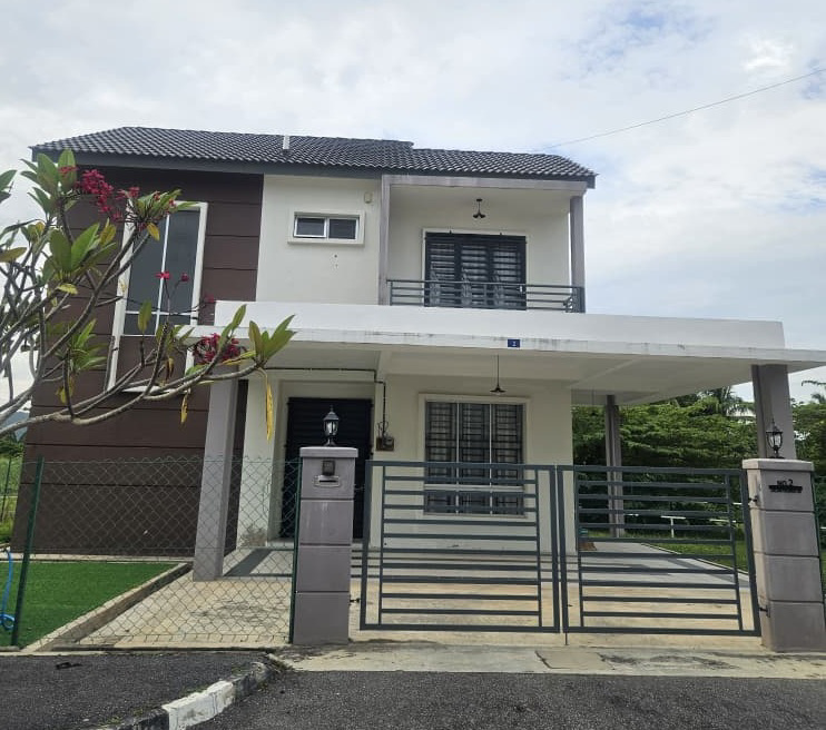 System.Collections.Generic.List`1[BluePillow.Application.SearchEngine.Dto.PhotoDto]?.ElementAt(1)?.Caption