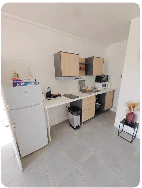 System.Collections.Generic.List`1[BluePillow.Application.SearchEngine.Dto.PhotoDto]?.ElementAt(2)?.Caption