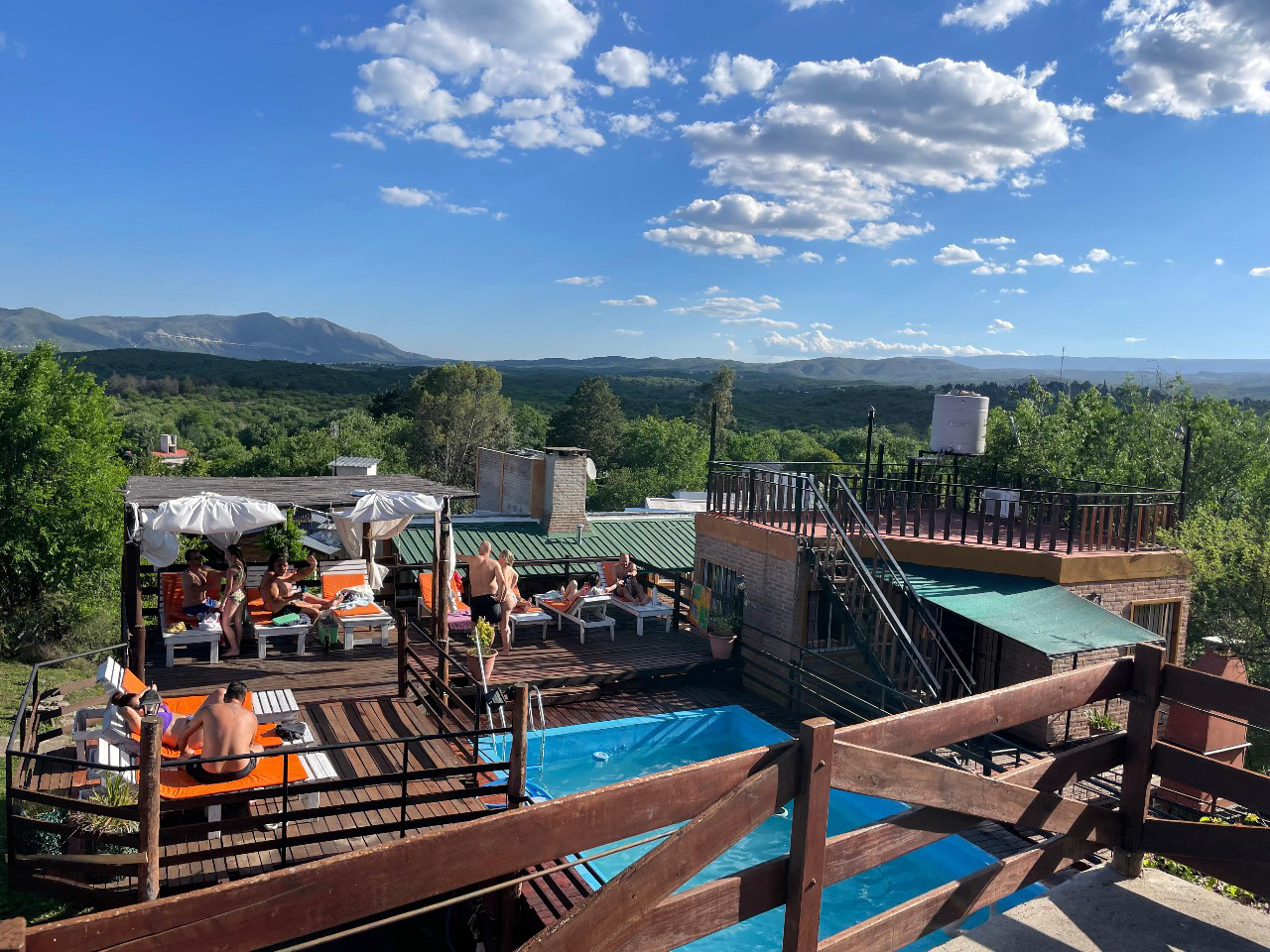 System.Collections.Generic.List`1[BluePillow.Application.SearchEngine.Dto.PhotoDto]?.ElementAt(0)?.Caption