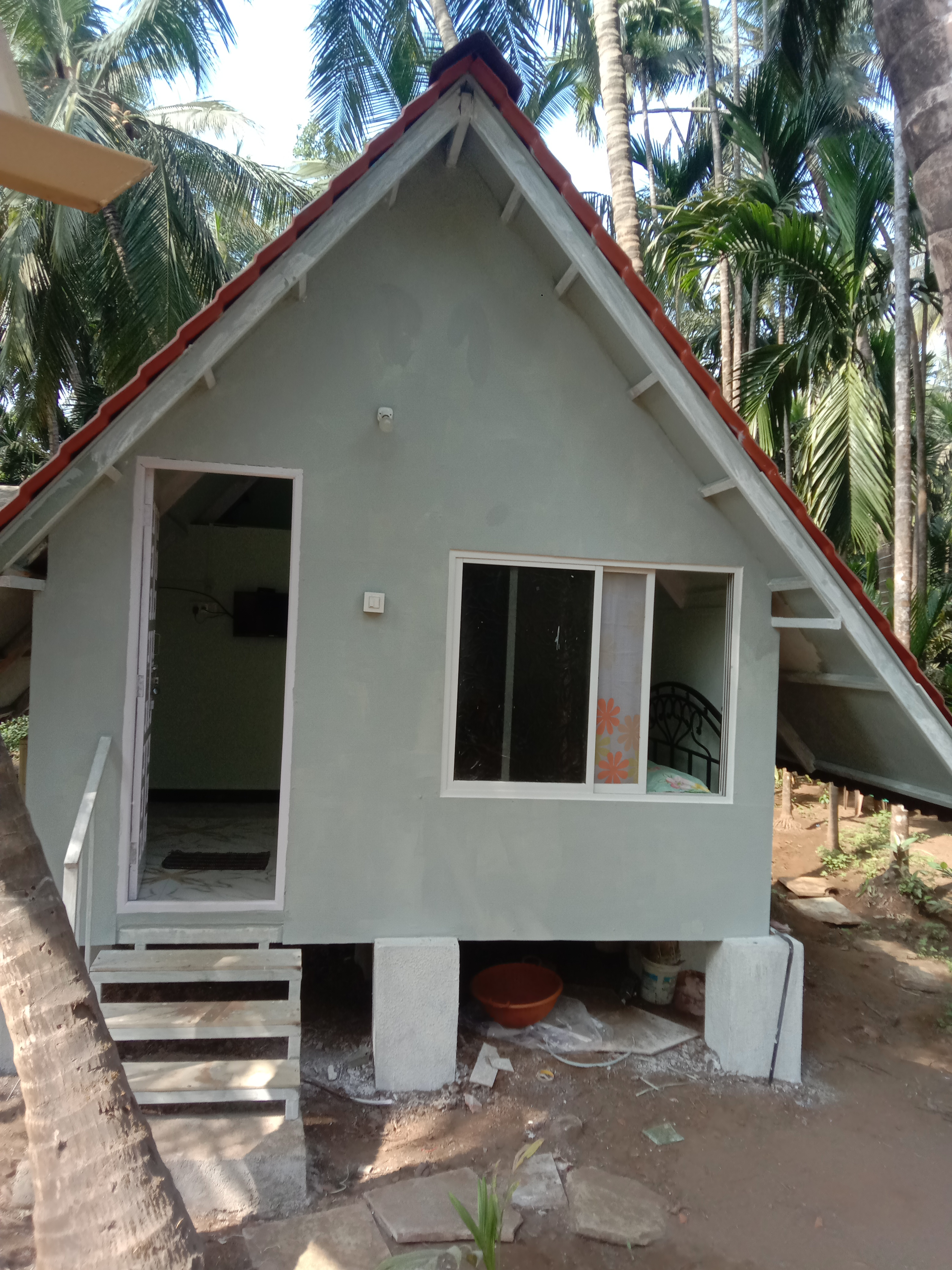 System.Collections.Generic.List`1[BluePillow.Application.SearchEngine.Dto.PhotoDto]?.ElementAt(1)?.Caption