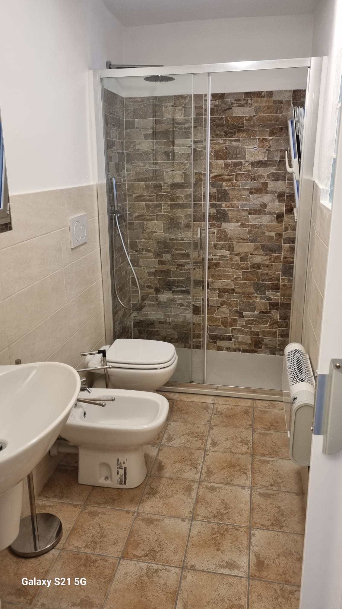 System.Collections.Generic.List`1[BluePillow.Application.SearchEngine.Dto.PhotoDto]?.ElementAt(2)?.Caption