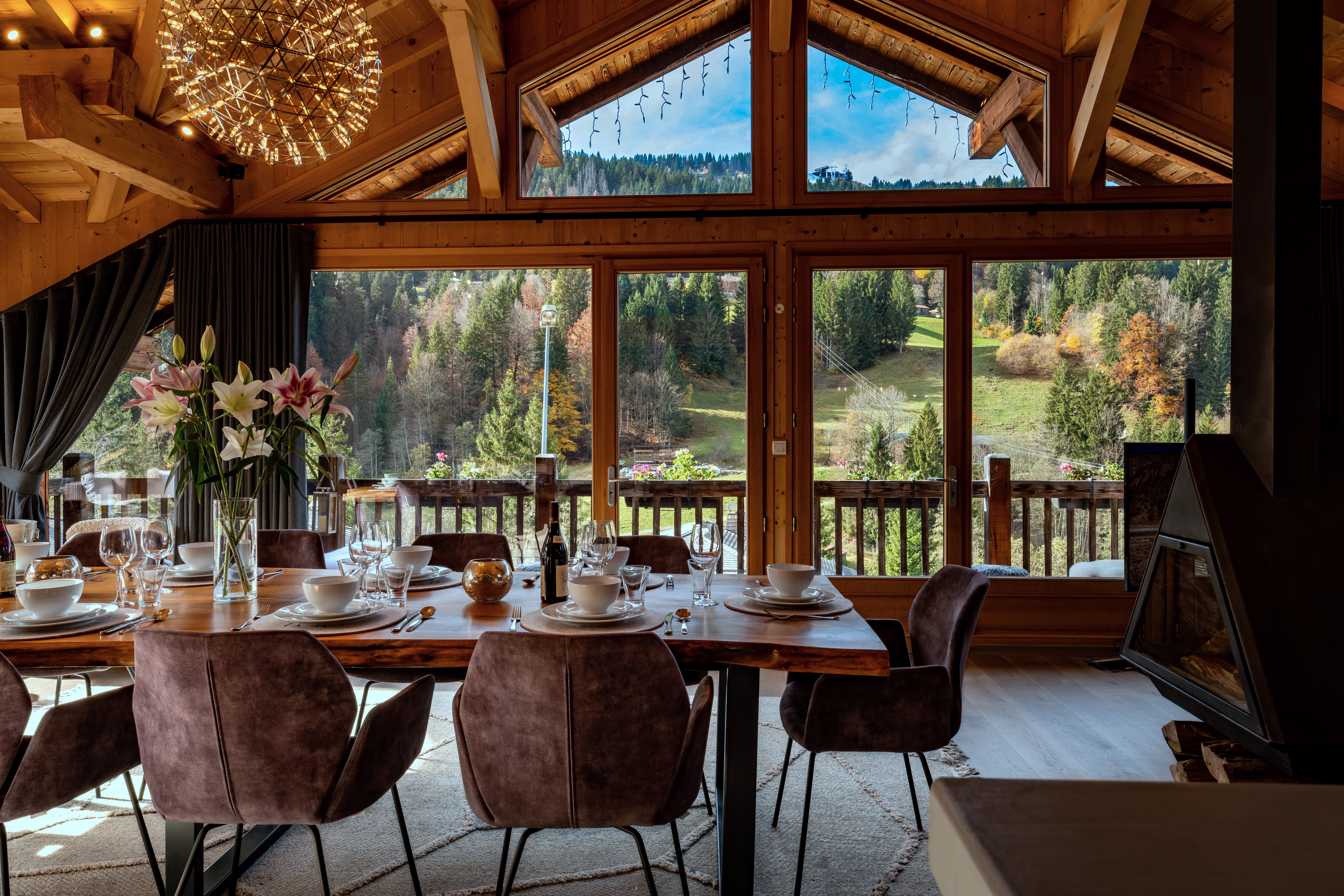 System.Collections.Generic.List`1[BluePillow.Application.SearchEngine.Dto.PhotoDto]?.ElementAt(3)?.Caption