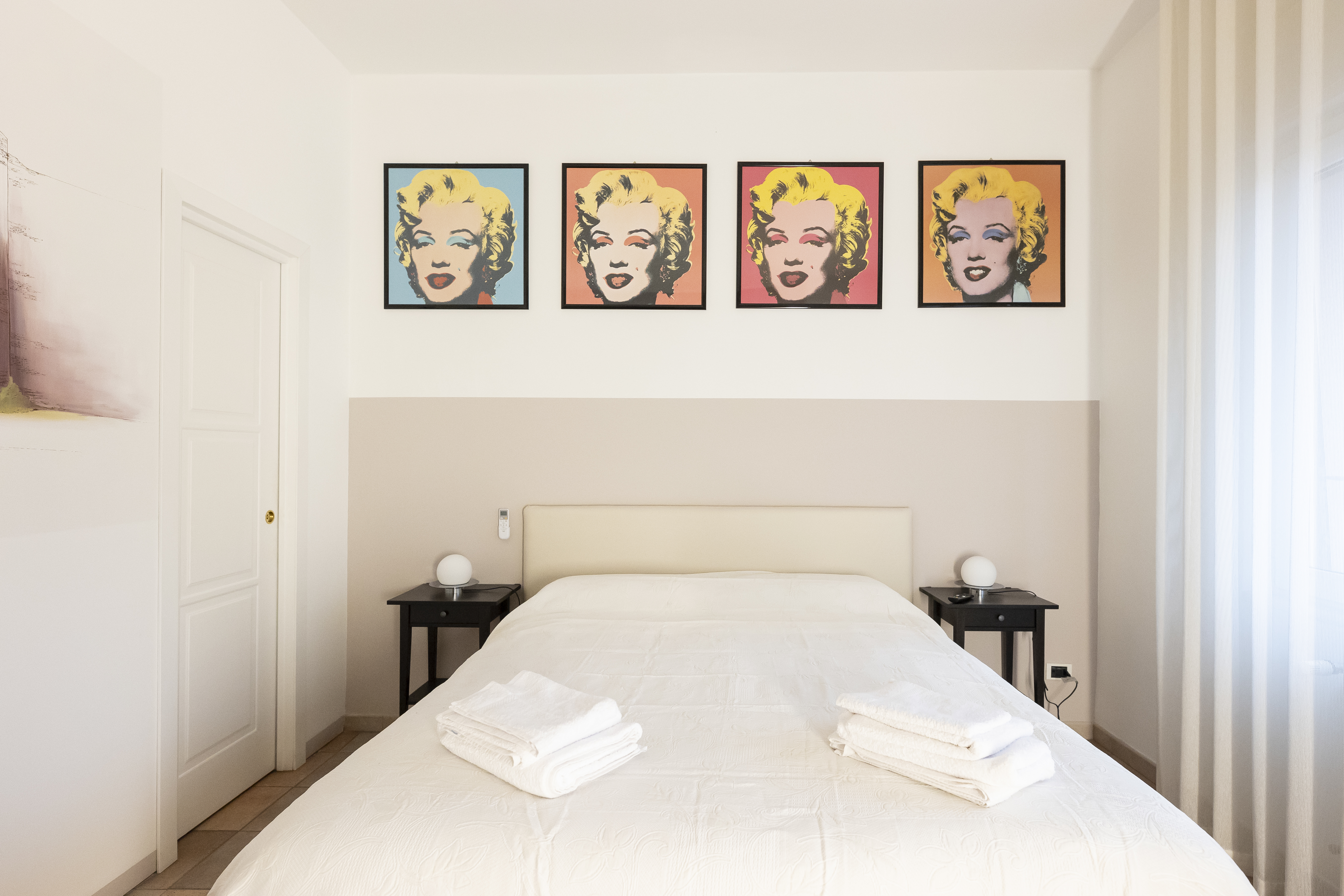 System.Collections.Generic.List`1[BluePillow.Application.SearchEngine.Dto.PhotoDto]?.ElementAt(1)?.Caption