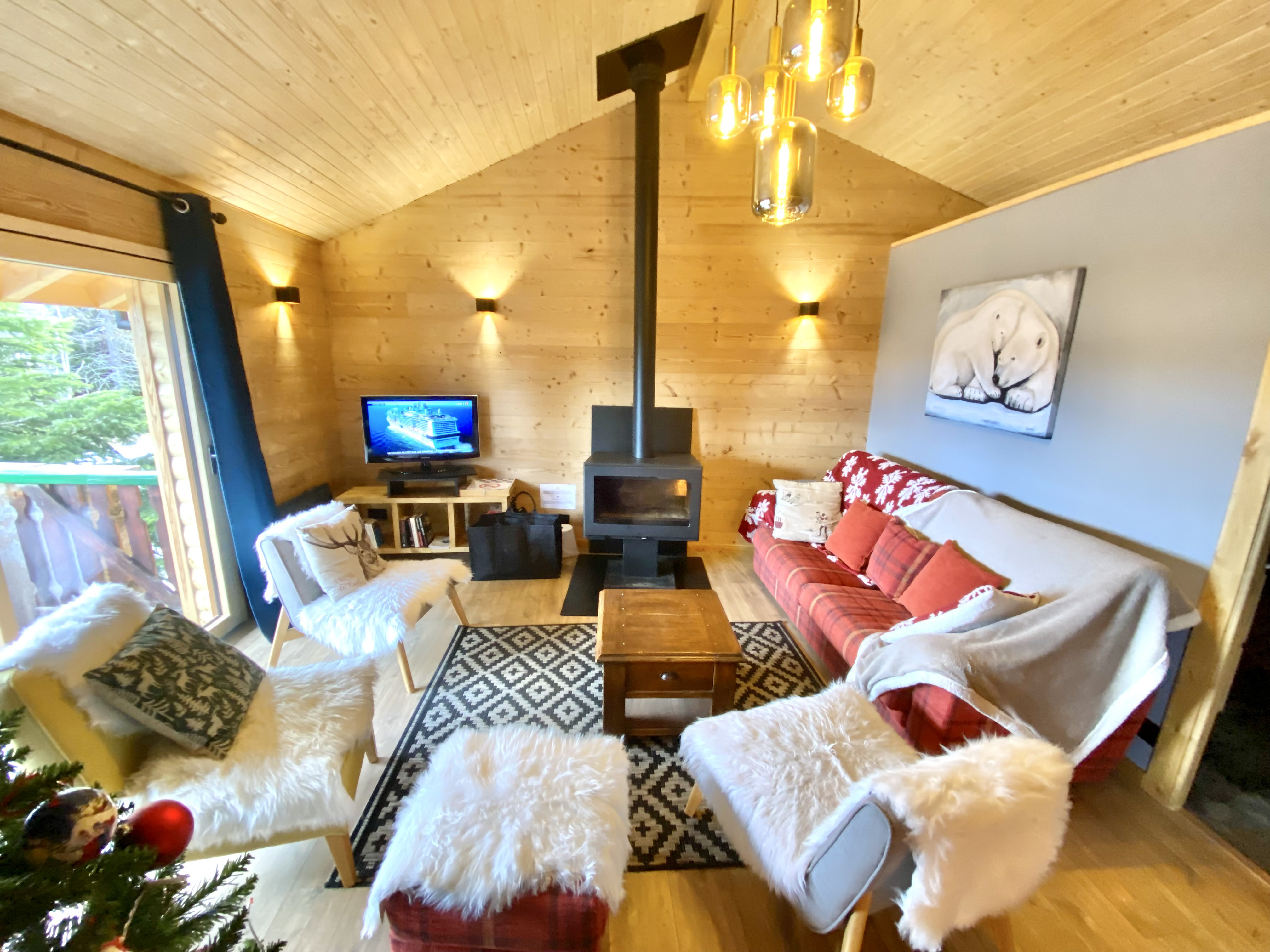 System.Collections.Generic.List`1[BluePillow.Application.SearchEngine.Dto.PhotoDto]?.ElementAt(2)?.Caption