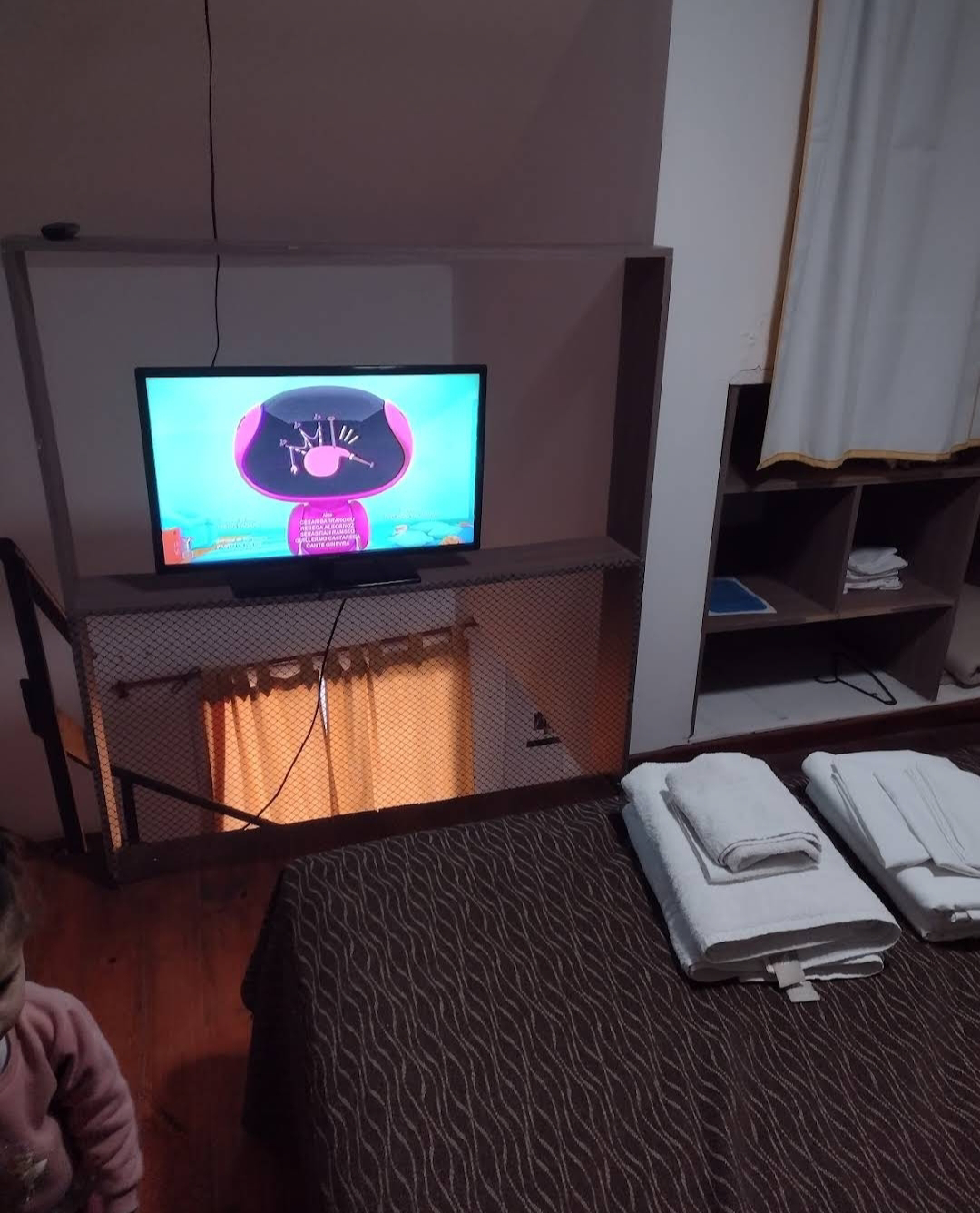 System.Collections.Generic.List`1[BluePillow.Application.SearchEngine.Dto.PhotoDto]?.ElementAt(2)?.Caption