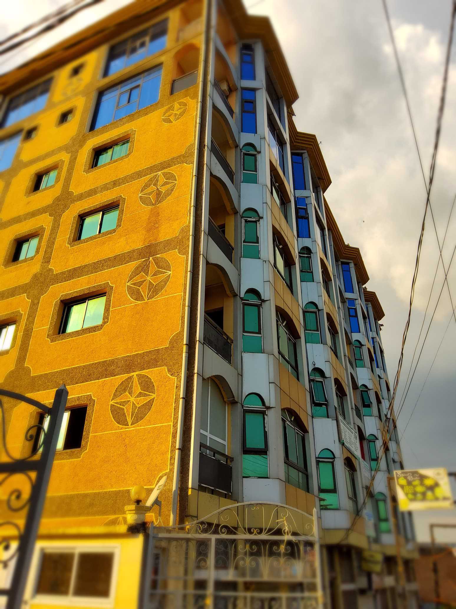 System.Collections.Generic.List`1[BluePillow.Application.SearchEngine.Dto.PhotoDto]?.ElementAt(2)?.Caption