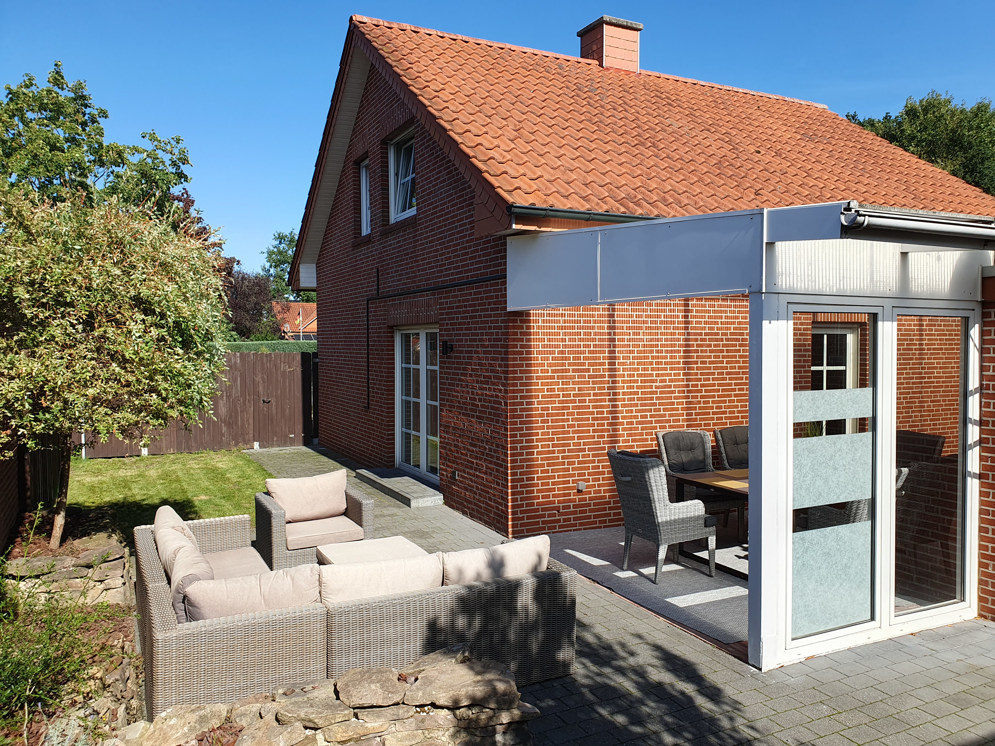 System.Collections.Generic.List`1[BluePillow.Application.SearchEngine.Dto.PhotoDto]?.ElementAt(3)?.Caption