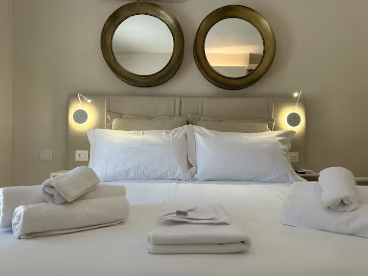 System.Collections.Generic.List`1[BluePillow.Application.SearchEngine.Dto.PhotoDto]?.ElementAt(3)?.Caption