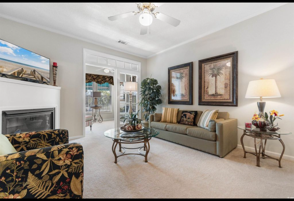 System.Collections.Generic.List`1[BluePillow.Application.SearchEngine.Dto.PhotoDto]?.ElementAt(2)?.Caption