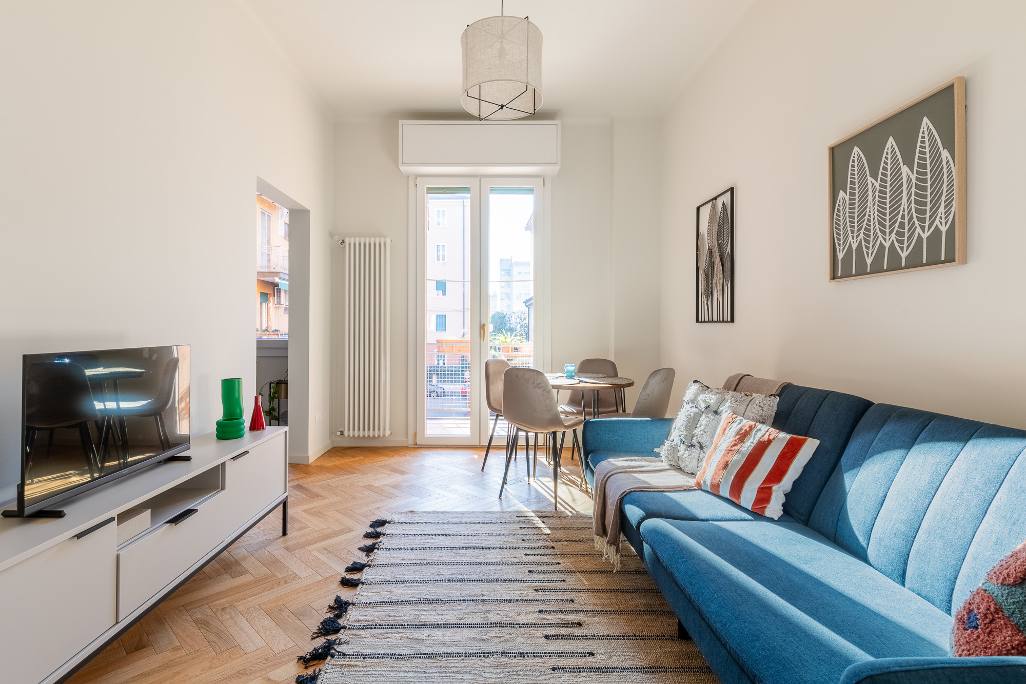 System.Collections.Generic.List`1[BluePillow.Application.SearchEngine.Dto.PhotoDto]?.ElementAt(0)?.Caption