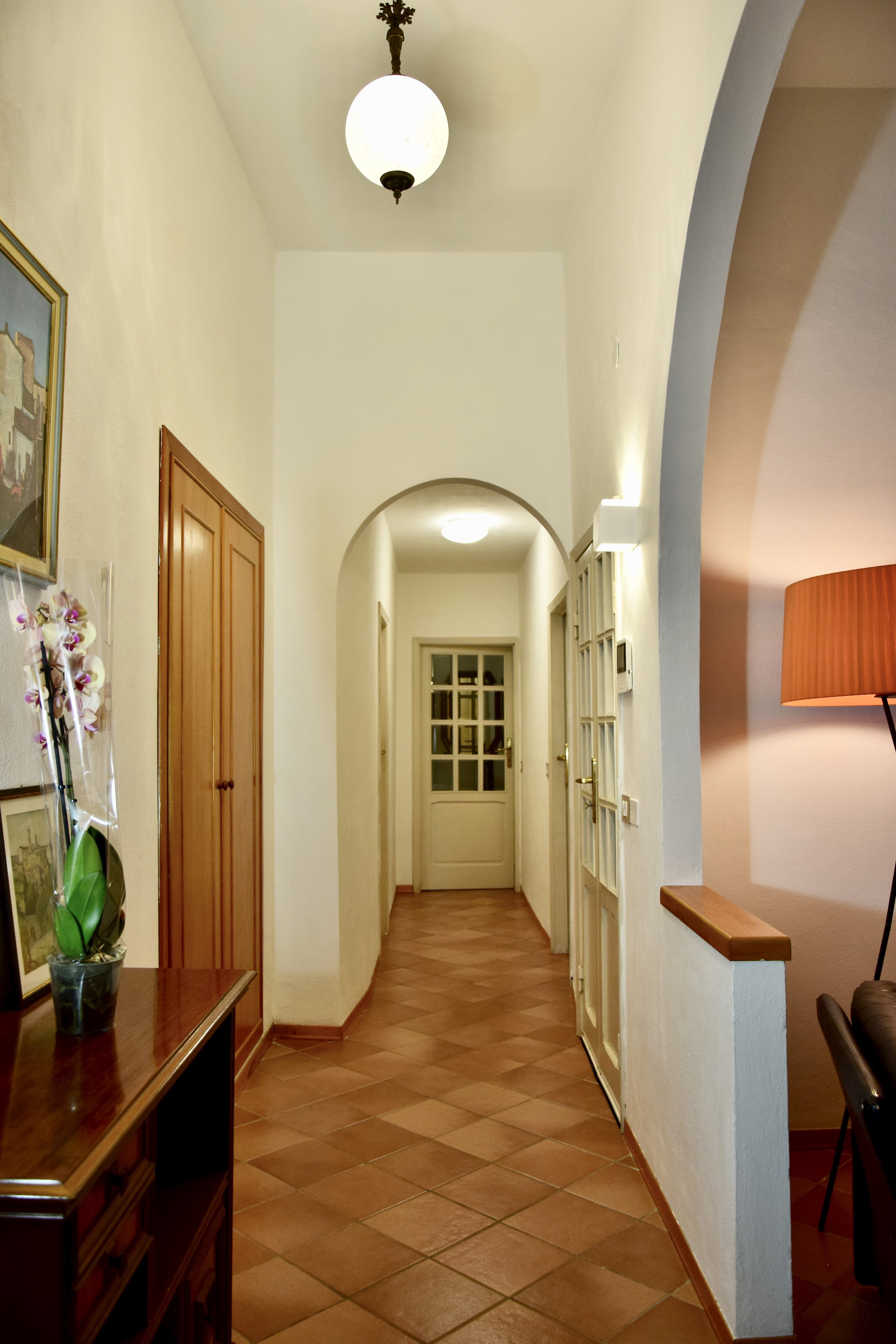 System.Collections.Generic.List`1[BluePillow.Application.SearchEngine.Dto.PhotoDto]?.ElementAt(3)?.Caption