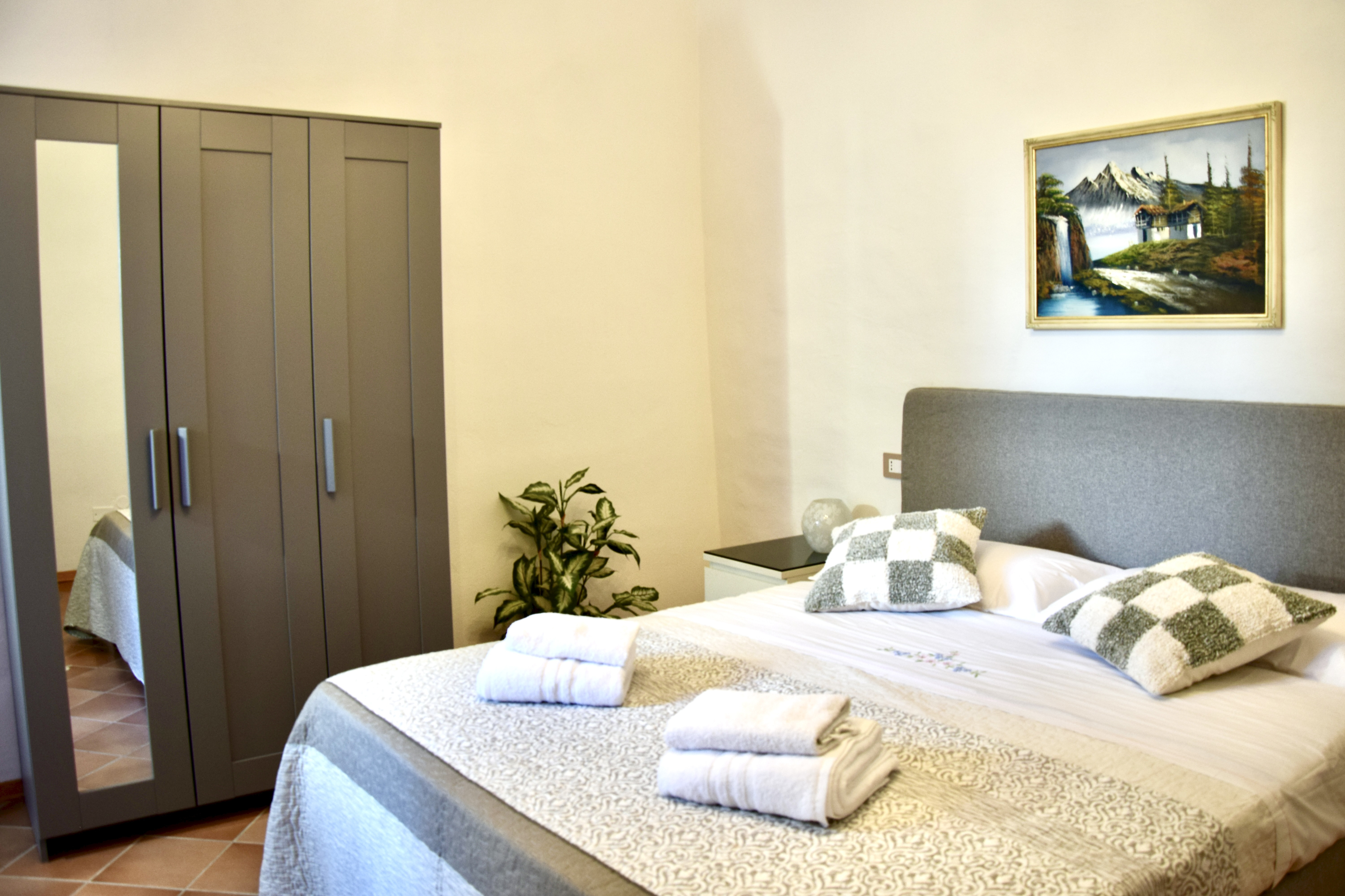 System.Collections.Generic.List`1[BluePillow.Application.SearchEngine.Dto.PhotoDto]?.ElementAt(0)?.Caption