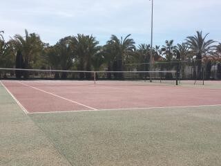 System.Collections.Generic.List`1[BluePillow.Application.SearchEngine.Dto.PhotoDto]?.ElementAt(2)?.Caption