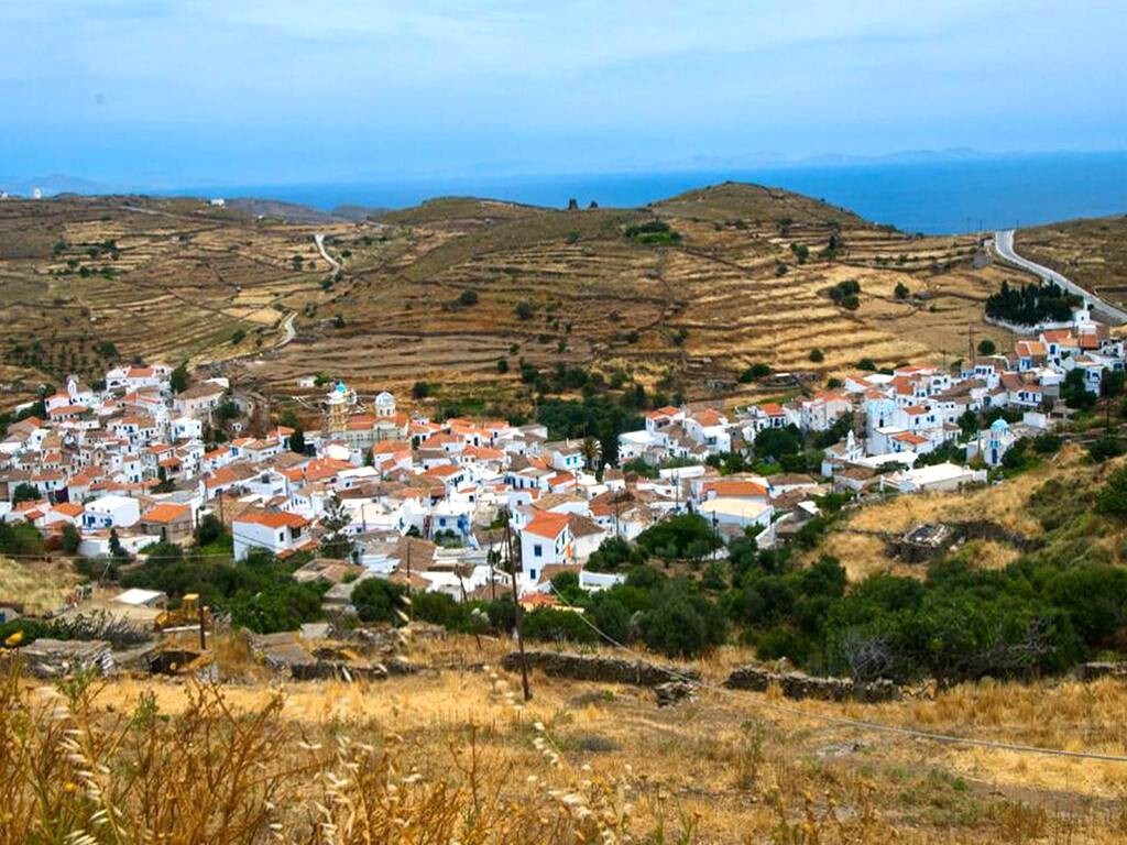 System.Collections.Generic.List`1[BluePillow.Application.SearchEngine.Dto.PhotoDto]?.ElementAt(1)?.Caption