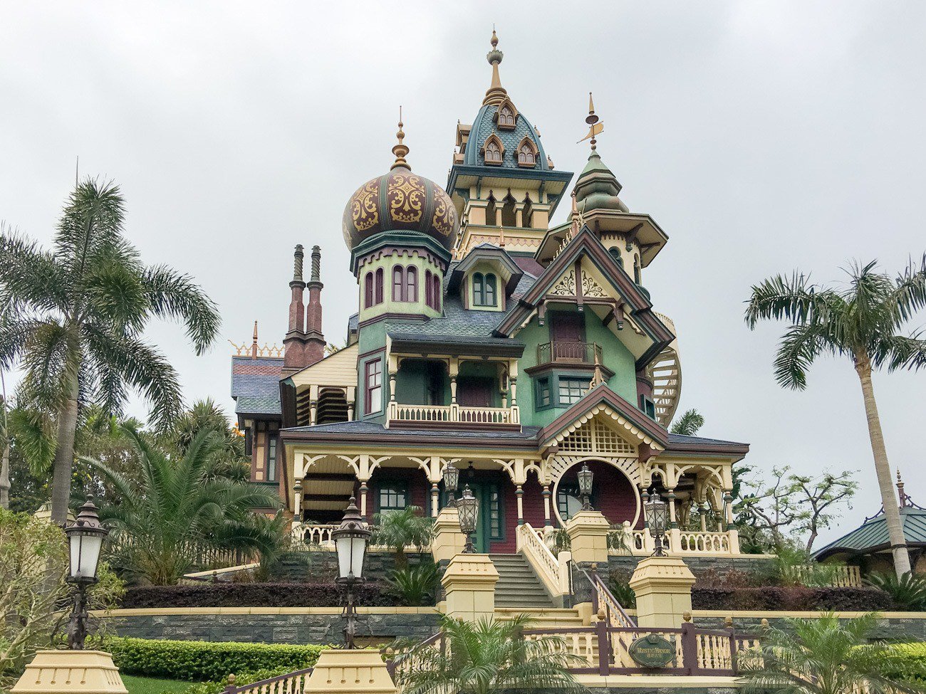 Holiday rentals Hong Kong Disneyland
