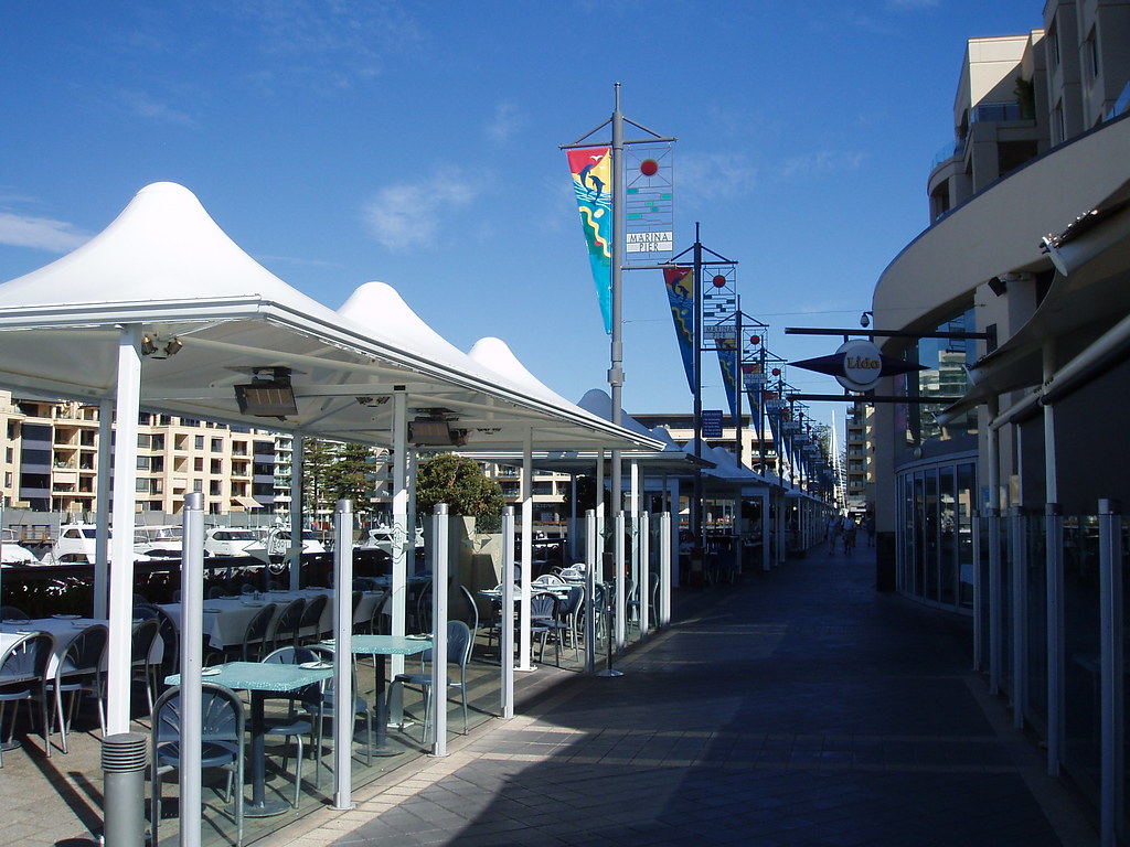 Hotel a Glenelg Marina