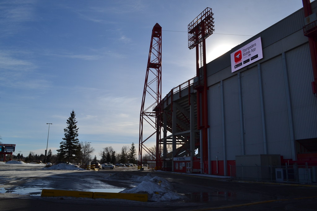 Hotel a McMahon Stadium