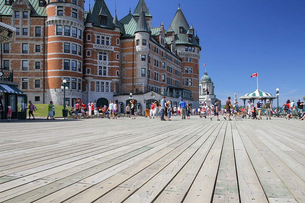 Holiday rentals Terrasse Dufferin