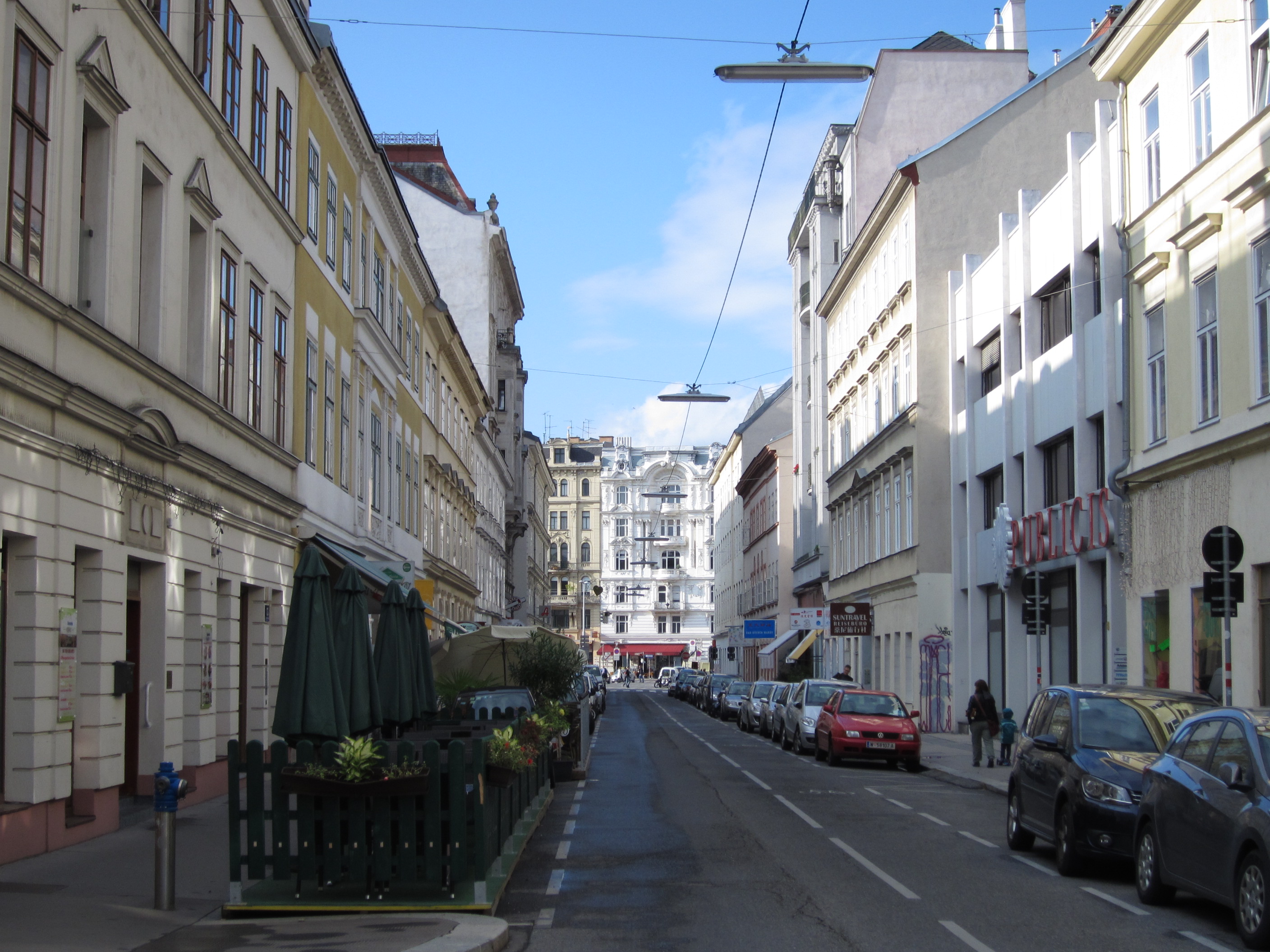 Ferienwohnungen U-Bahnhof Richard-Strauss-Straße